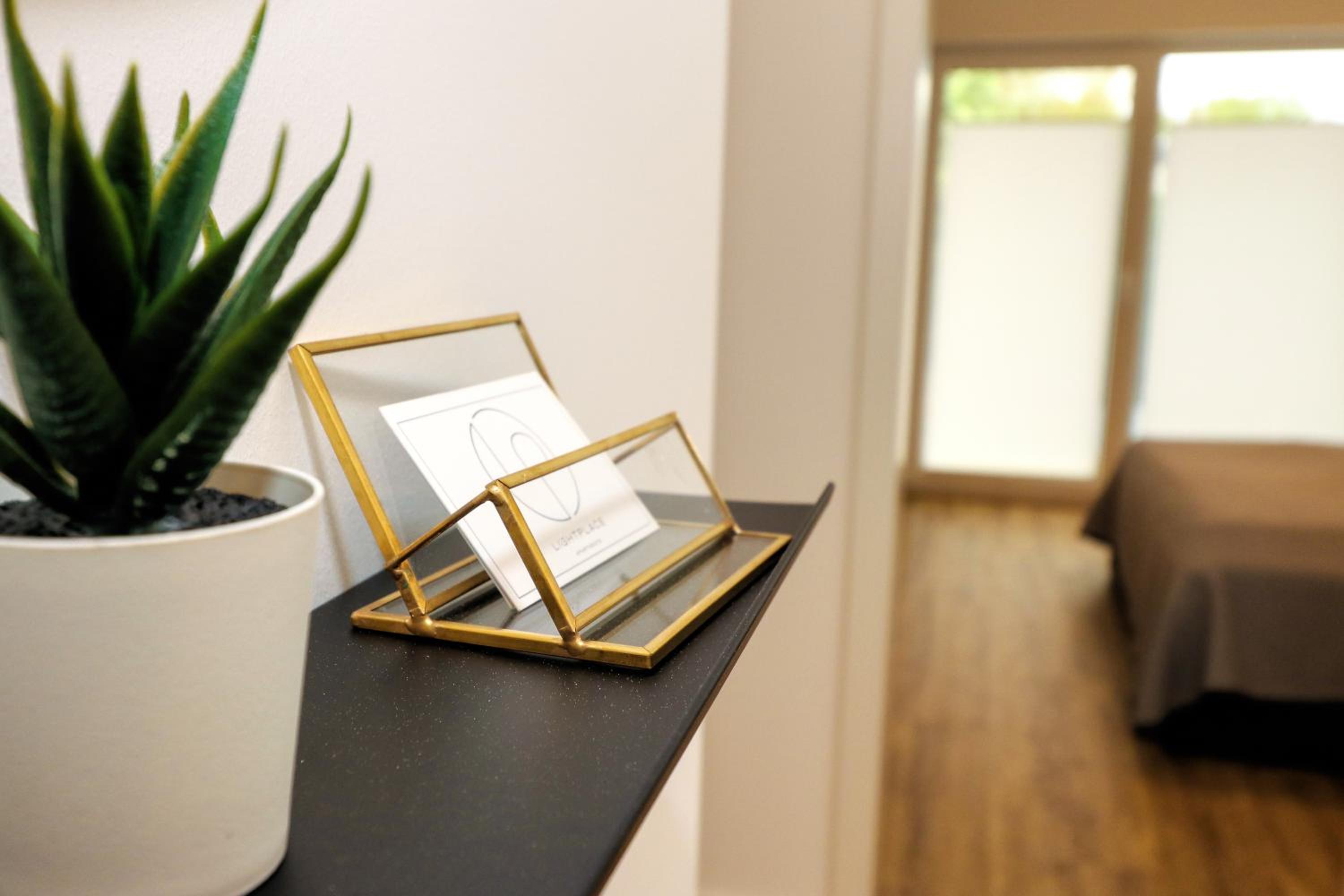 LIGHTPLACE - Moderne Apartments in Braunschweig - Balkon - Netflix - Am Kanal