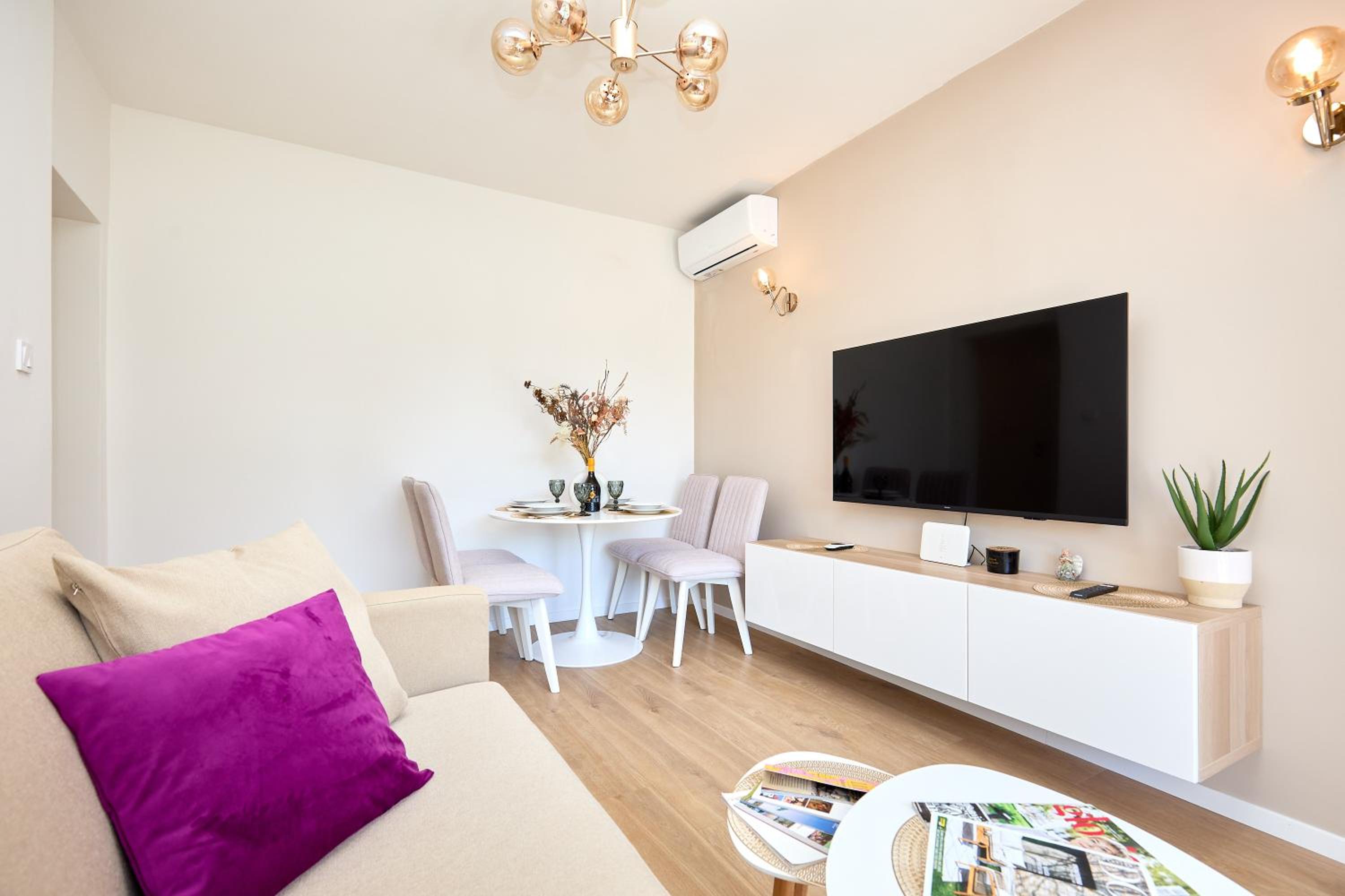 GOLDEN ROSE - walking distance 1 km from old town