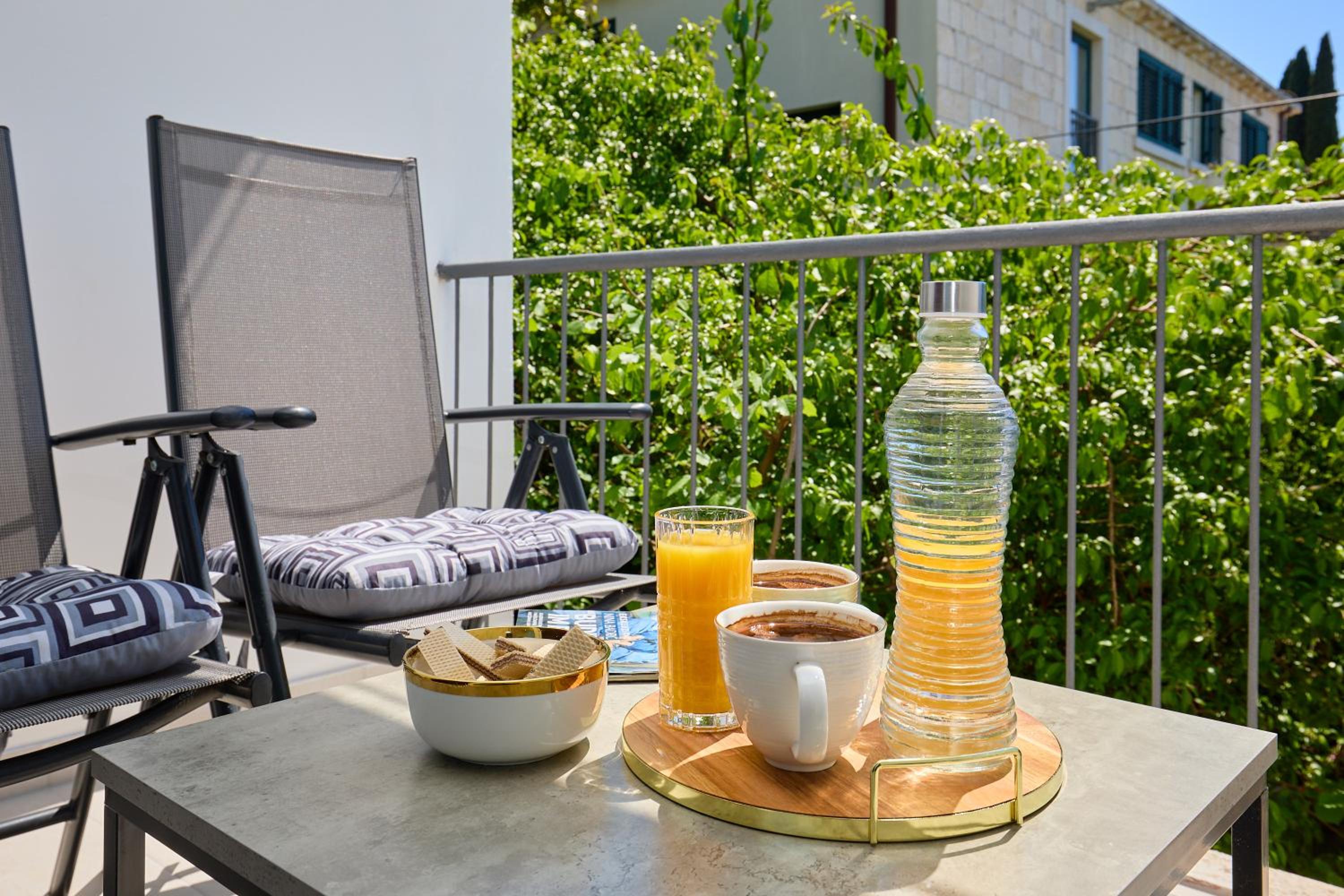 GOLDEN ROSE - walking distance 1 km from old town