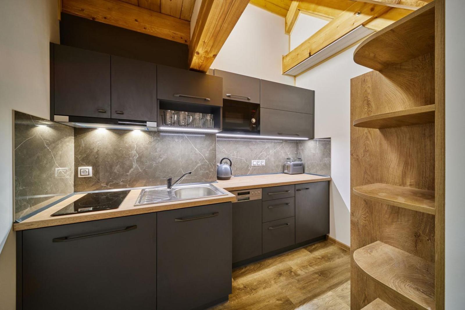 Urlas Apartments, 80m from ski slope, Dog friendly