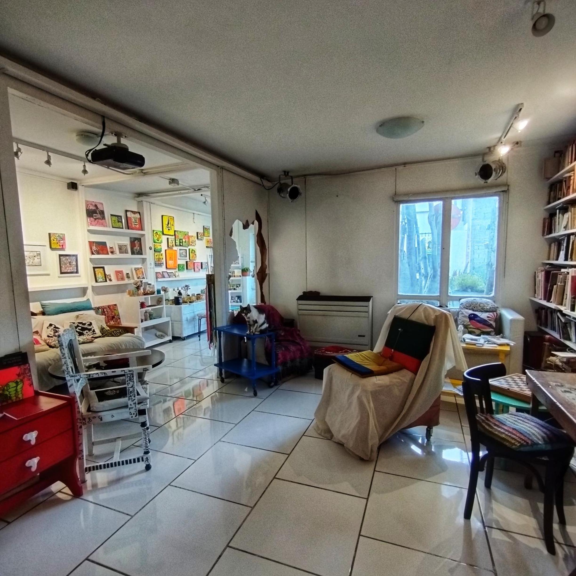 Casa Gorrión escarlata