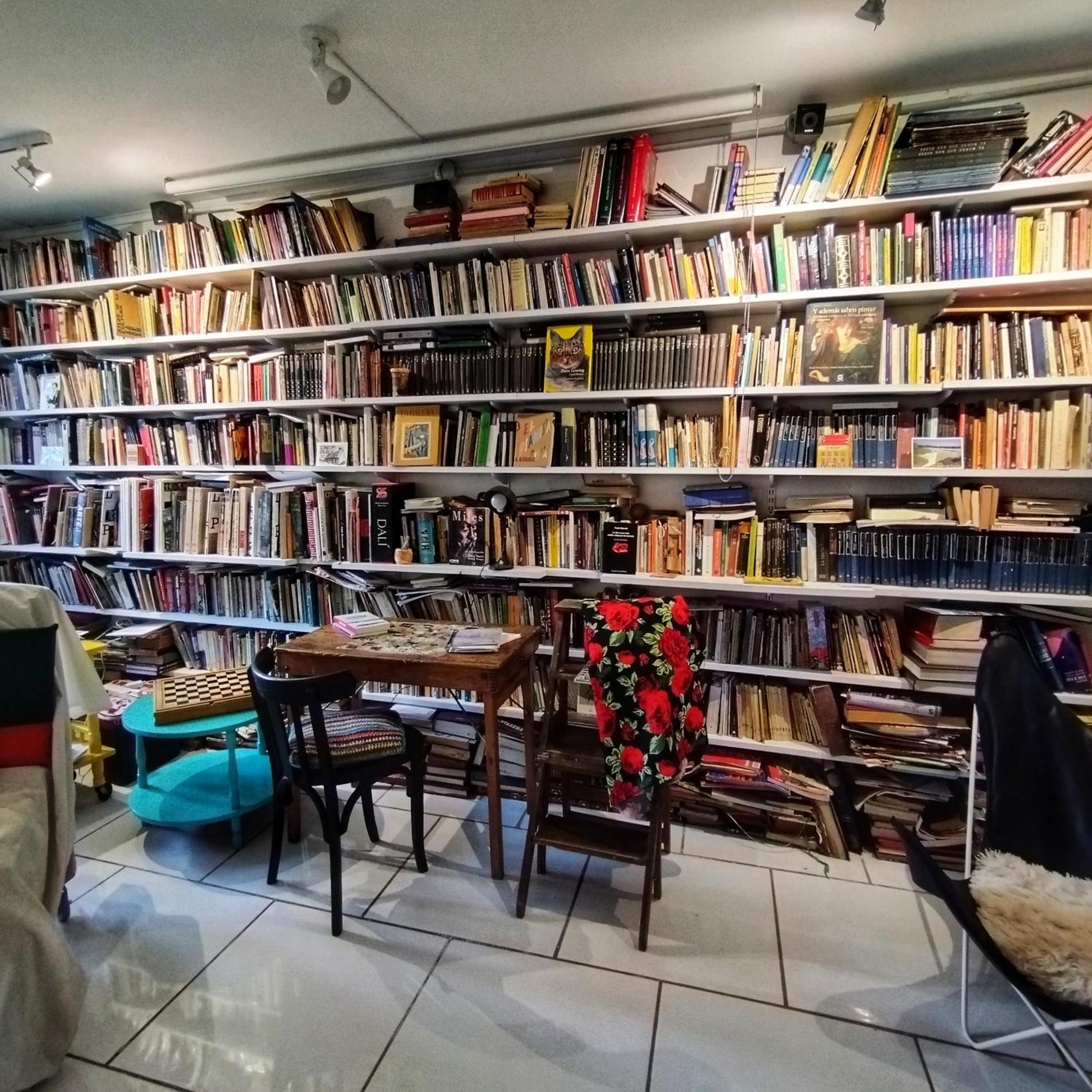 Casa Gorrión escarlata