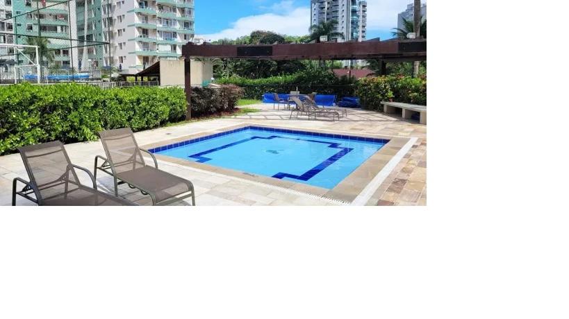Condo Four Seasons Residence Service
