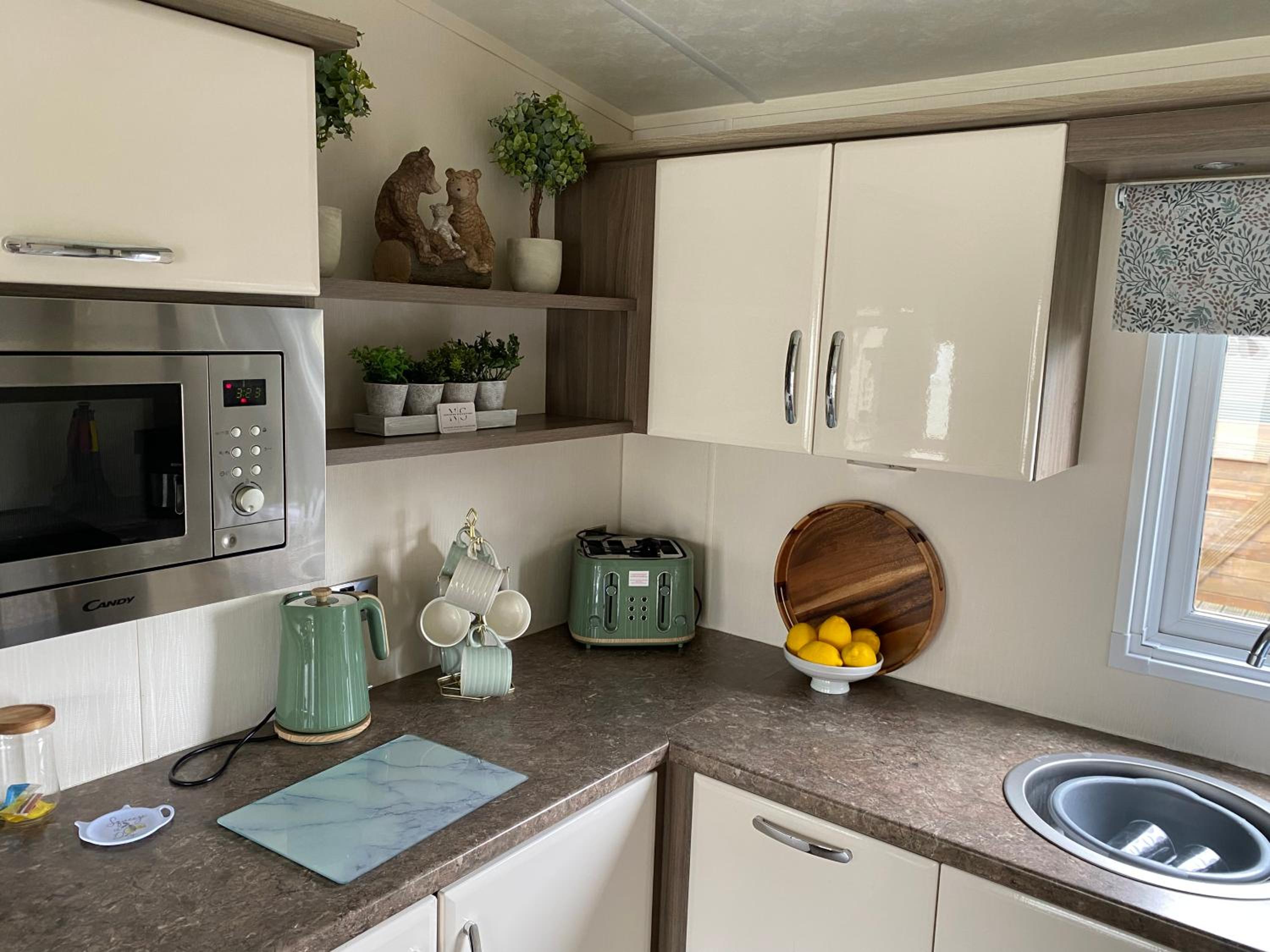 Longstone Lodge