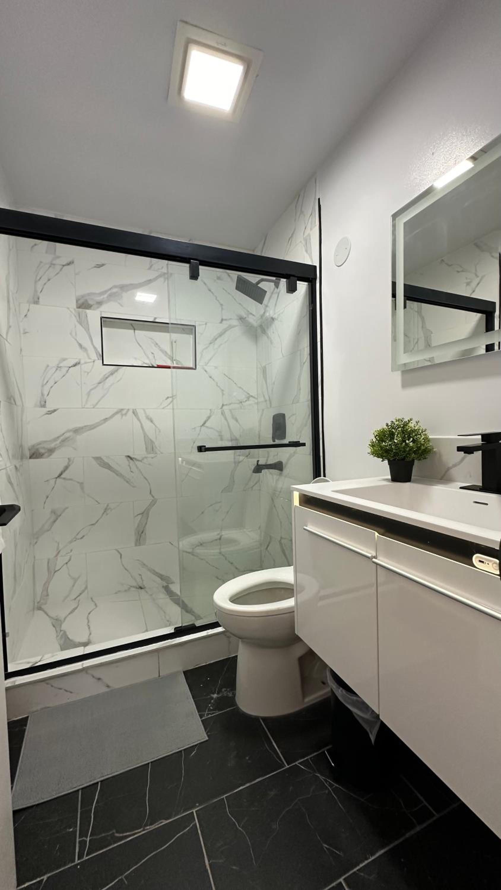 Modern 2BR Stylish & Cozy Unit