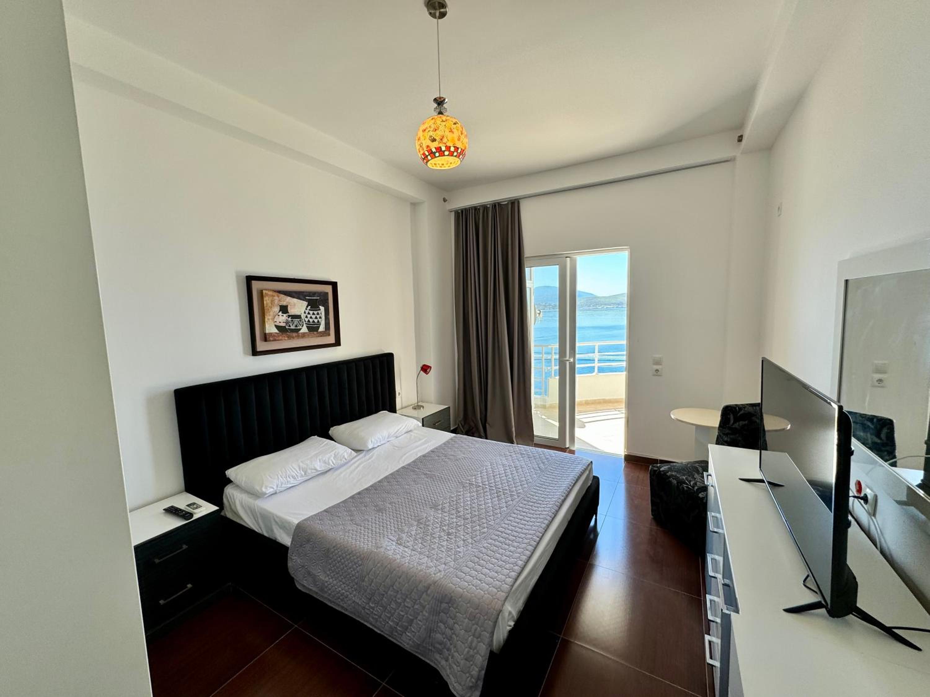 Blue Deluxe Apartment Saranda