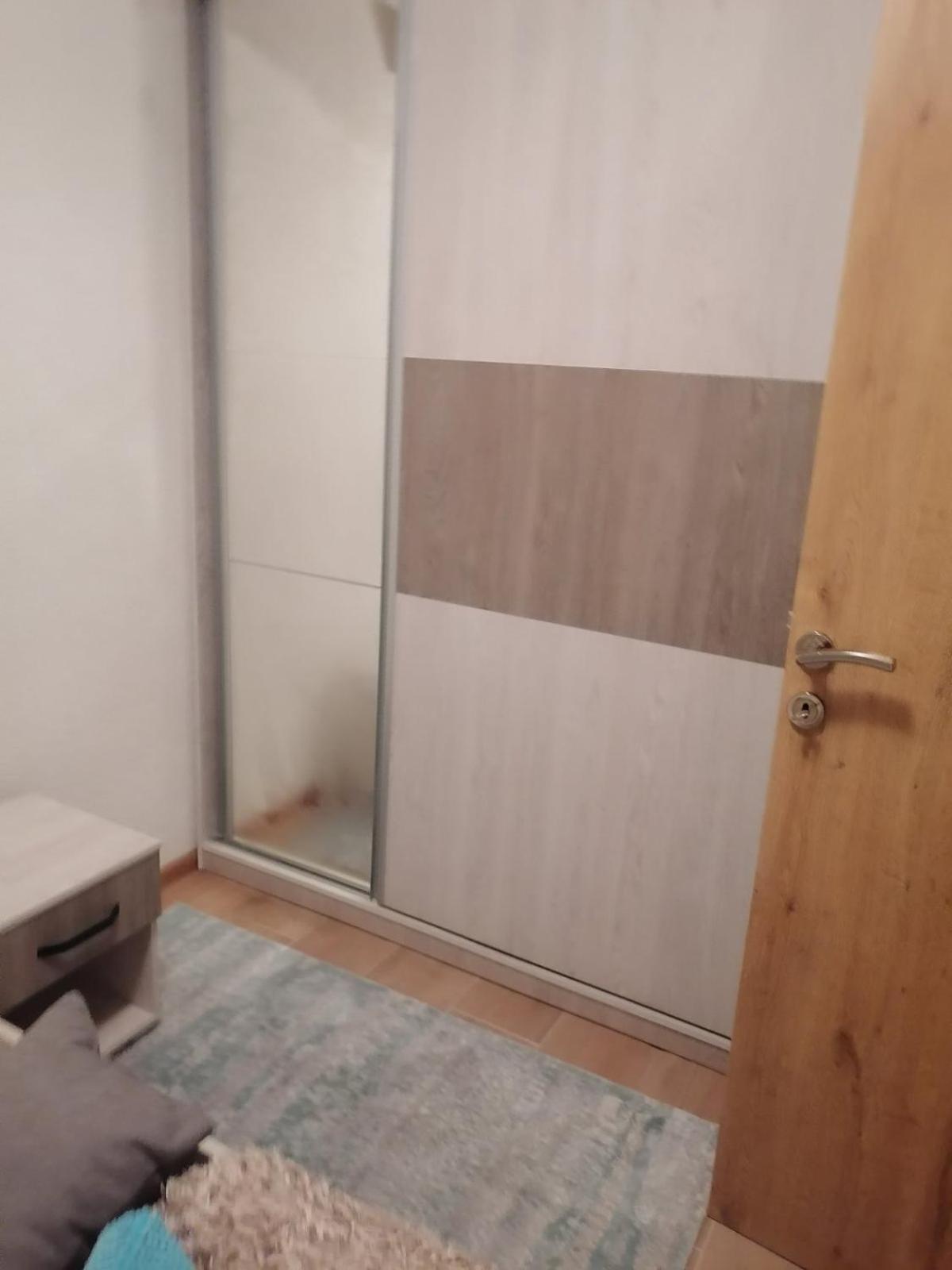 Apartmani Ponijeri