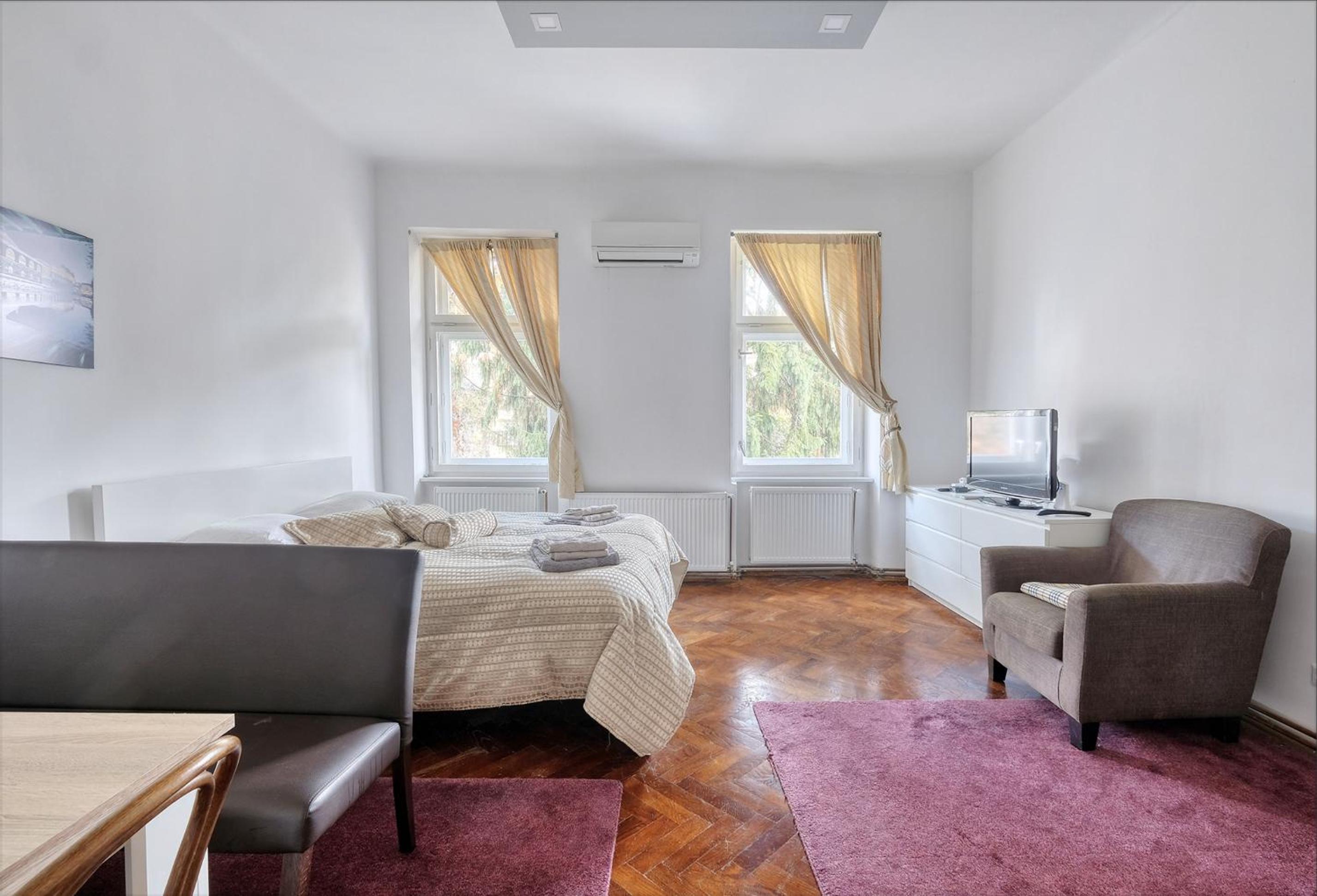Nick & Klaras Central Apartments