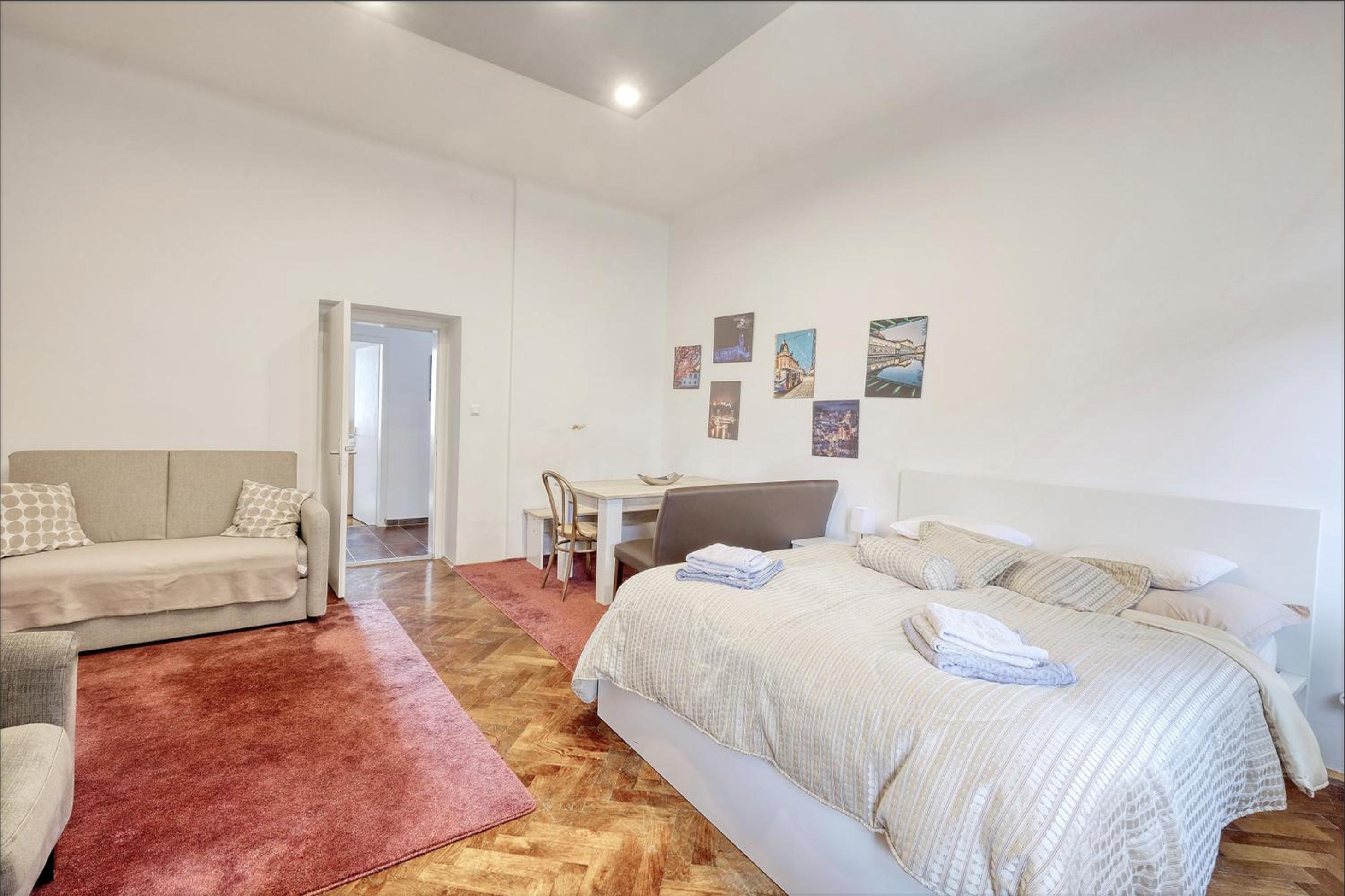Nick & Klaras Central Apartments