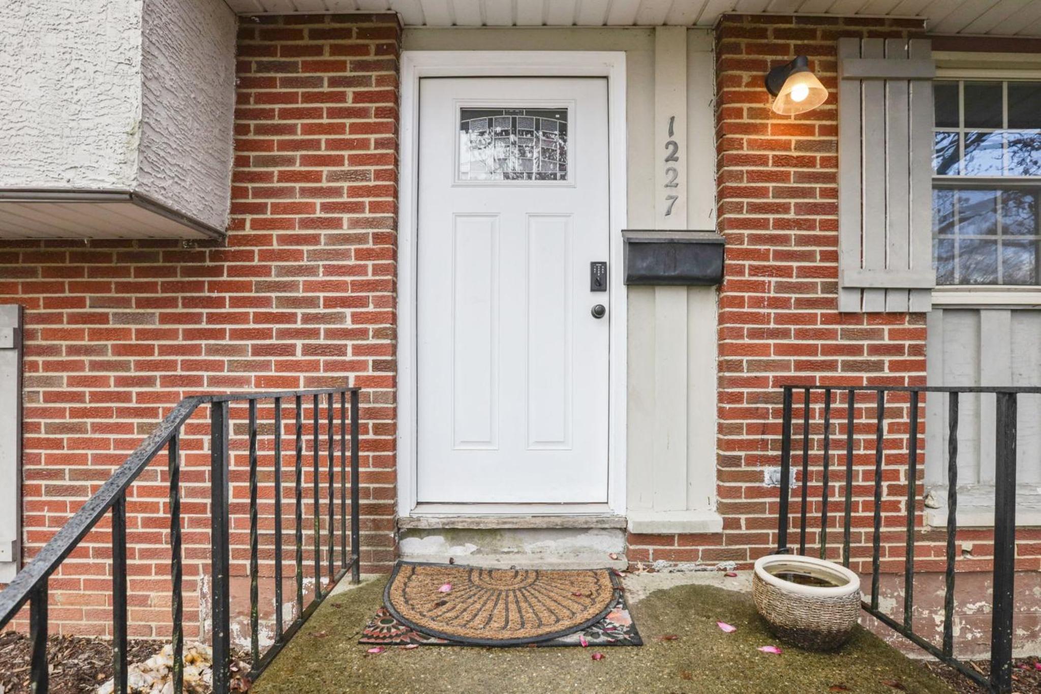 Housepitality - The Woodward Park Charmer - 4BR view 2