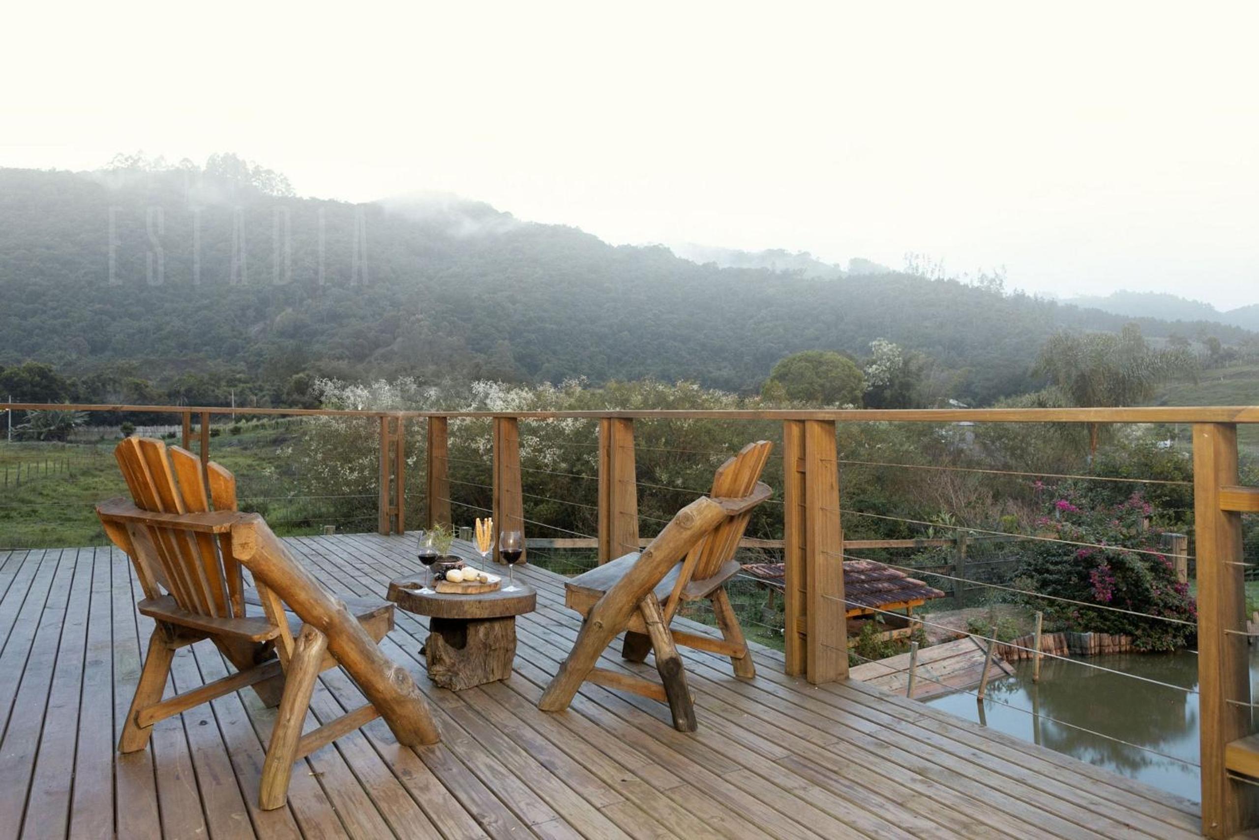 Summer Paradise: Jacuzzi, Pool, and Comfort