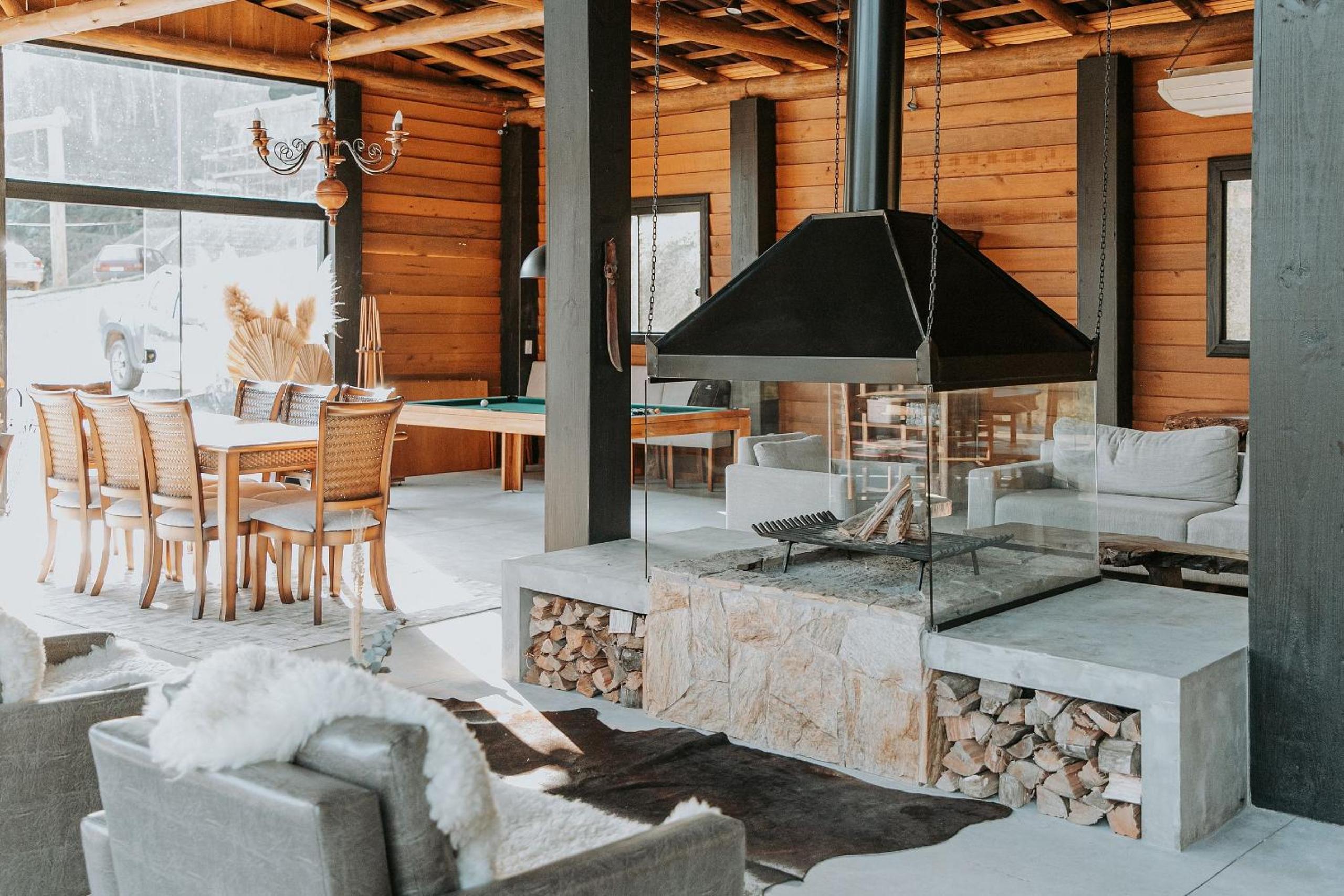 Summer Paradise: Jacuzzi, Pool, and Comfort