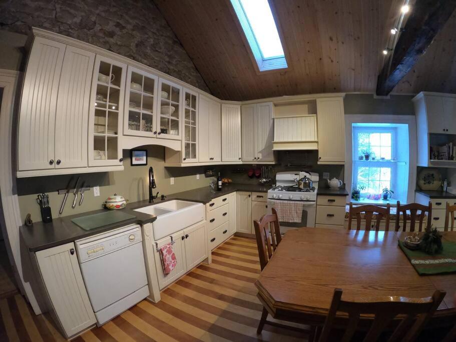 Stone Farm House Spa Retreat