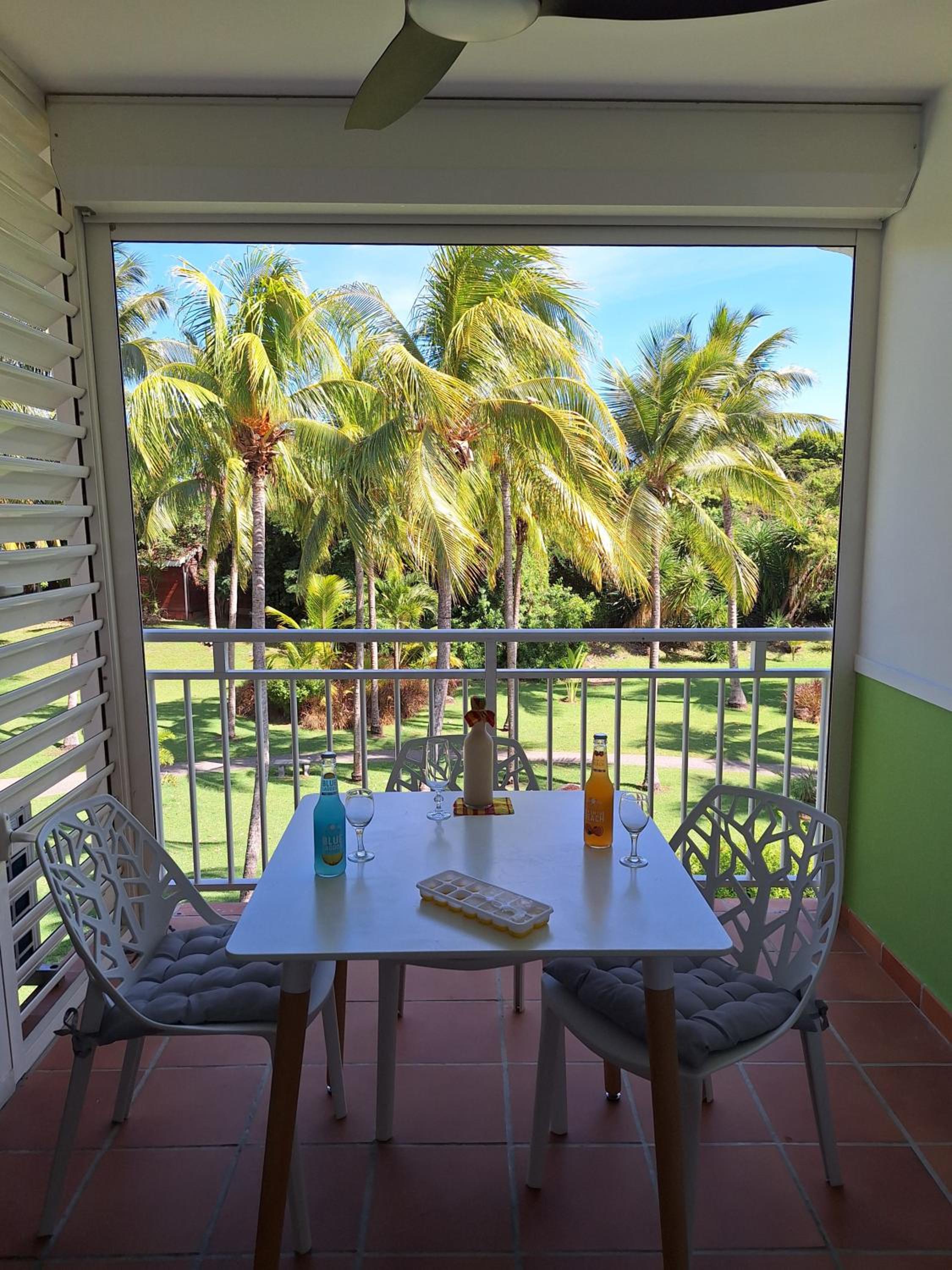 Appartement vue tropicale dans Résidence Anse des Rochers, plage et Piscine view 2