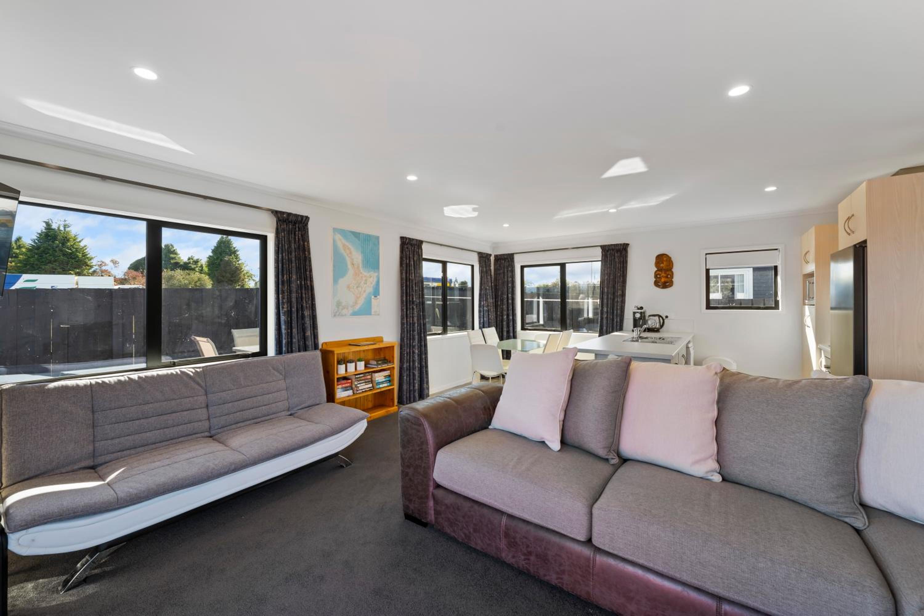 Middle Island Bach - Taupo Holiday Home view 2