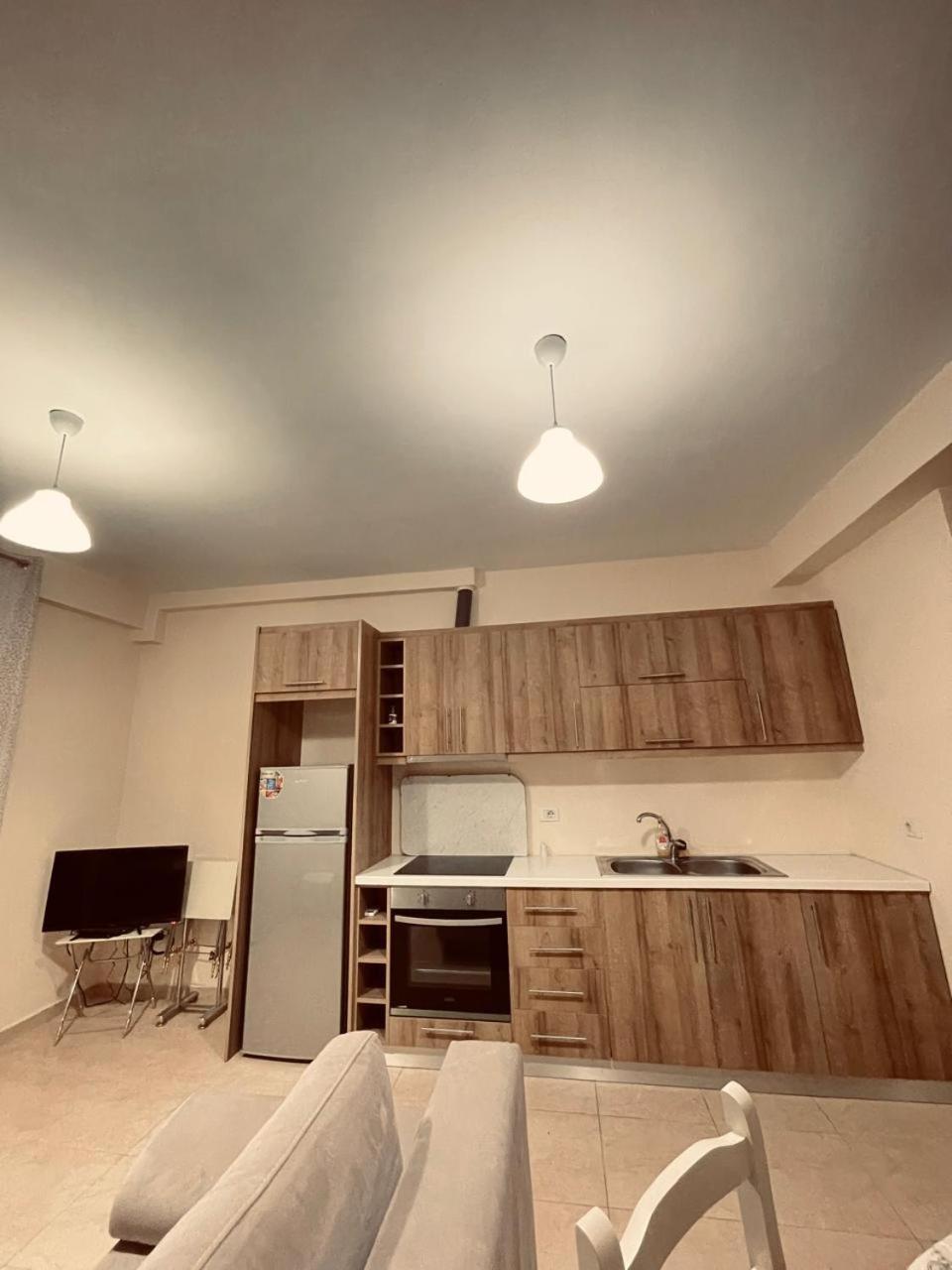 Giannis Apartments