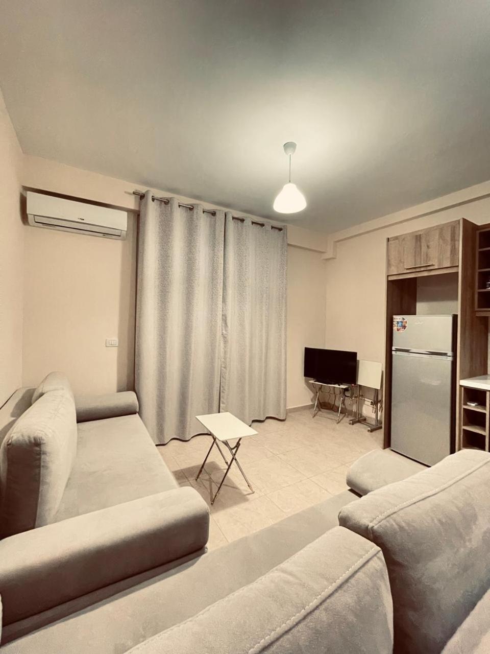 Giannis Apartments
