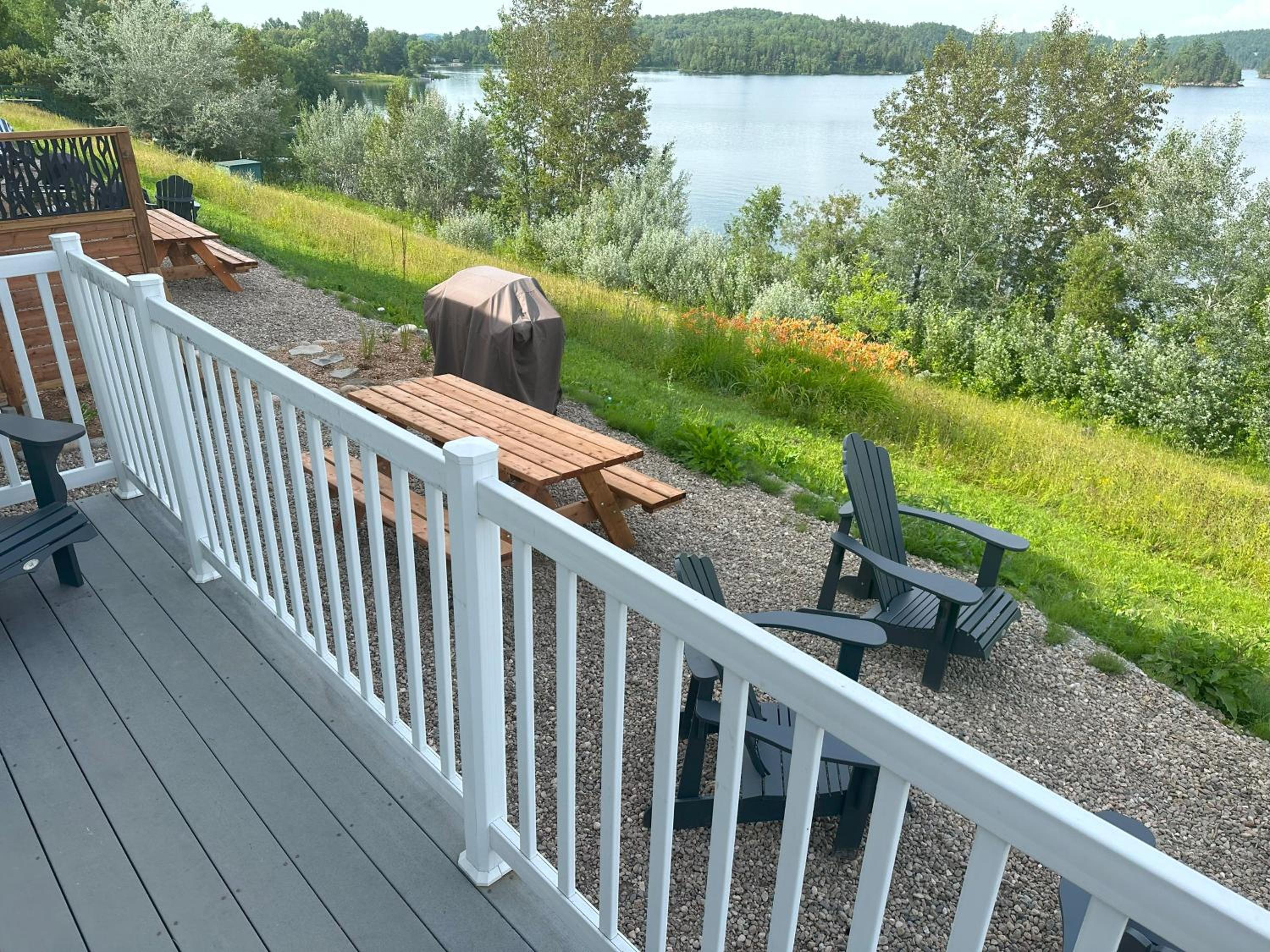 Pimishka Chalet-Cottage-Studios