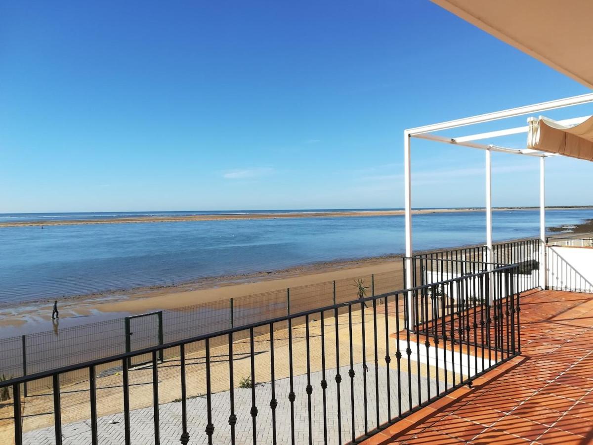 Chalet espectacular e independiente, primera línea de playa en Huelva