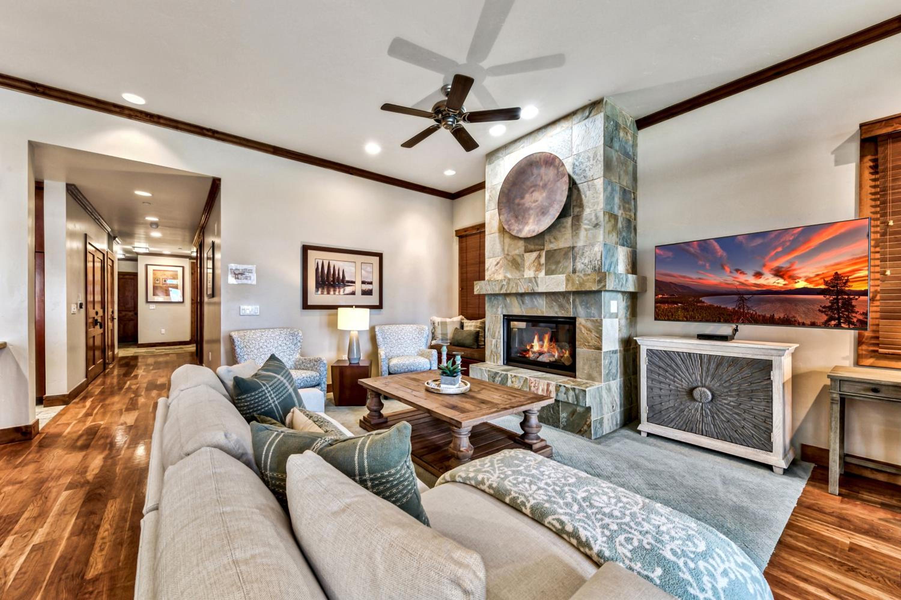 Lake Tahoe Vacations - Sierra Shores Five - Lakefront Comfort - Property Image 25