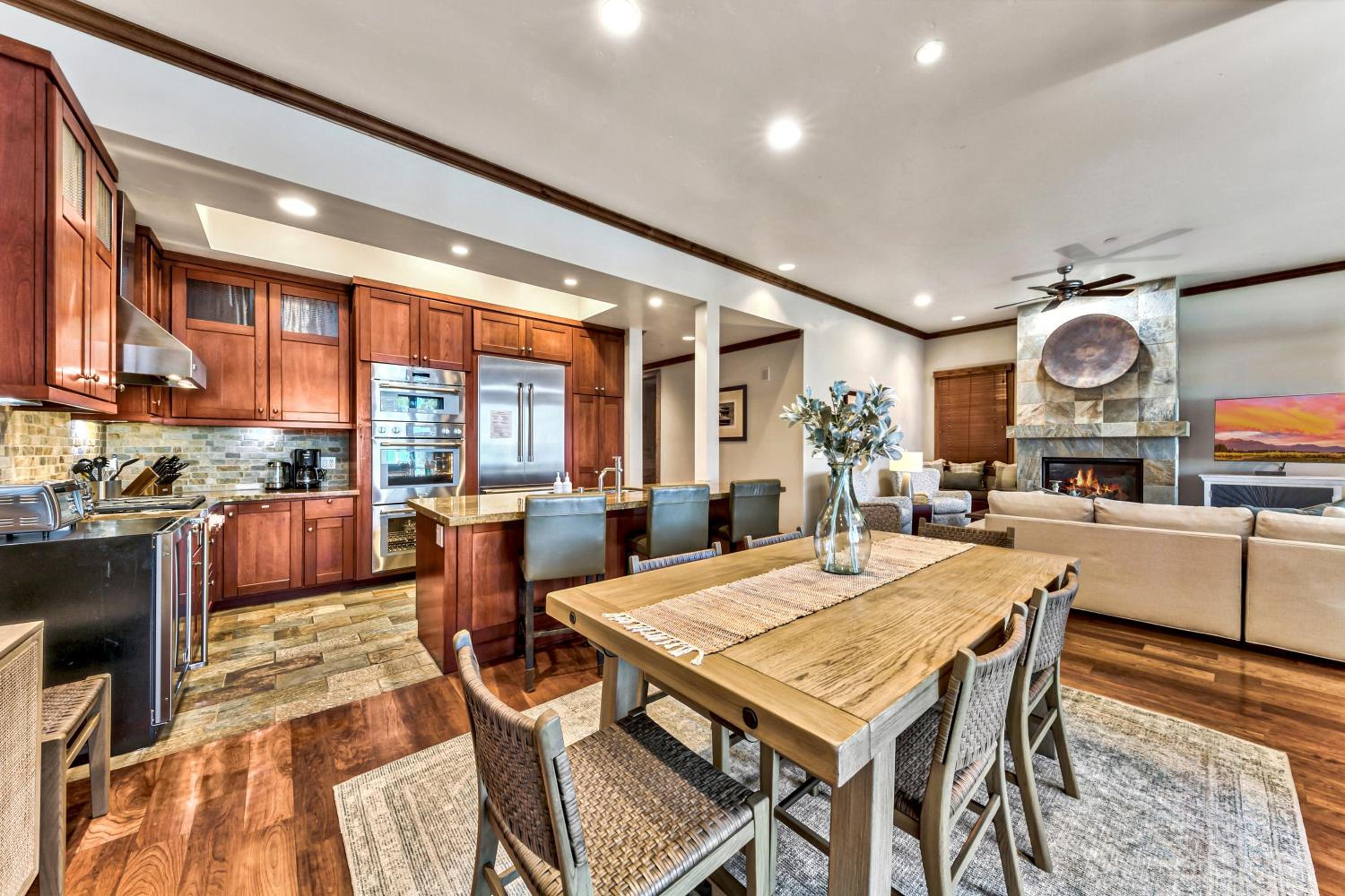 Lake Tahoe Vacations - Sierra Shores Five - Lakefront Comfort - Property Image 26
