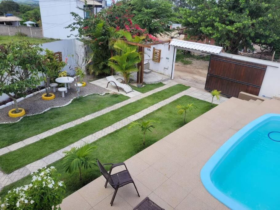 Rancho Ensolarado com pátio churrasqueira e piscina