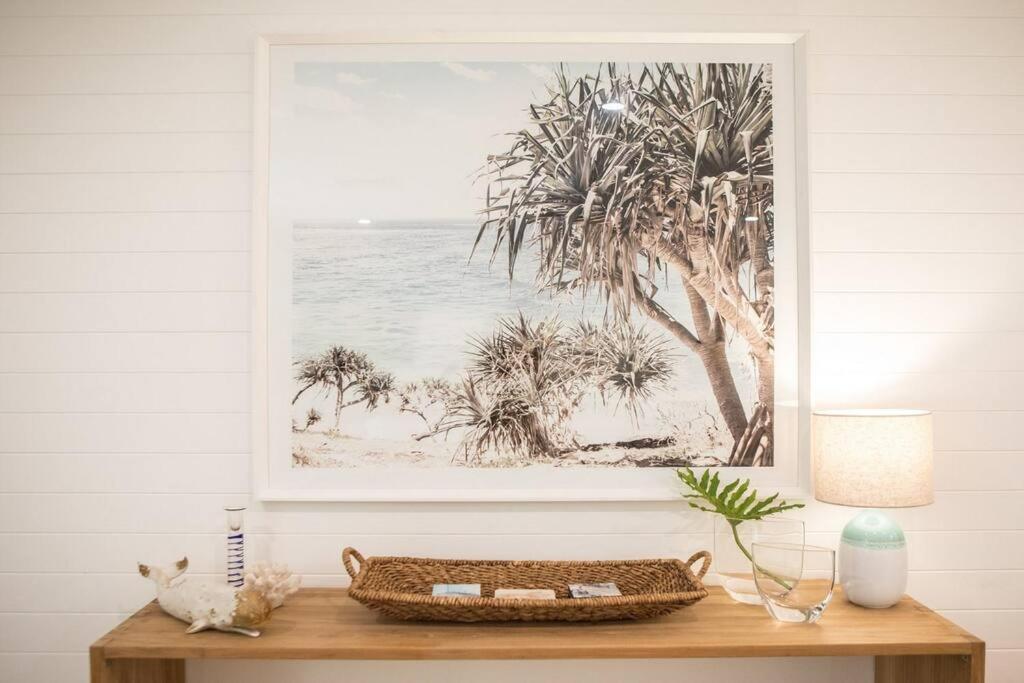Amaroo Villa - Absolute Beachfront Port Douglas