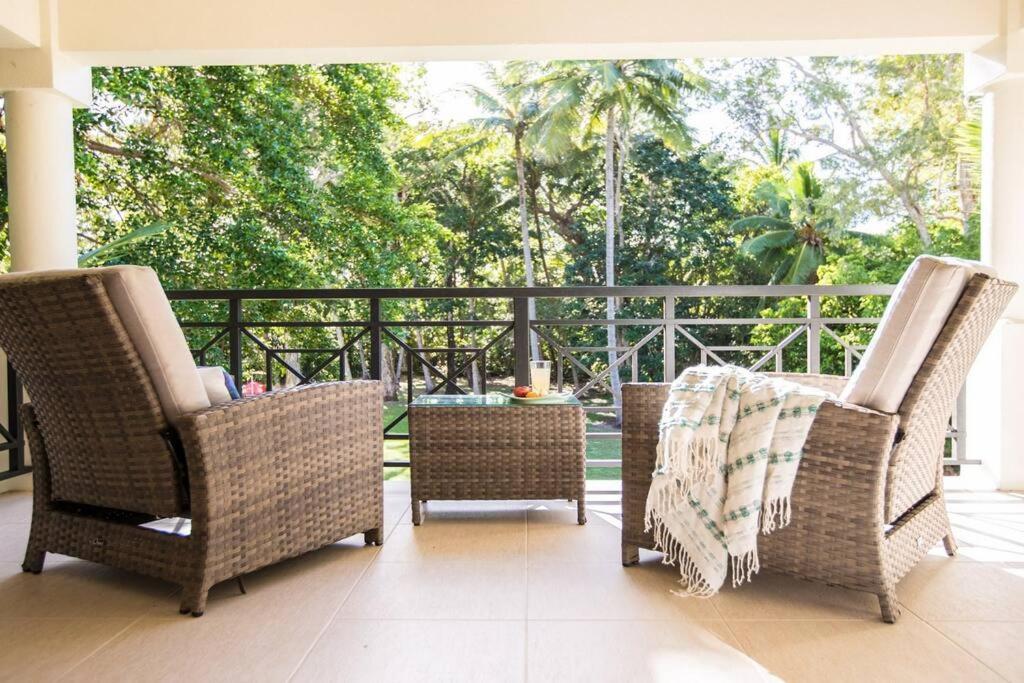 Amaroo Villa - Absolute Beachfront Port Douglas