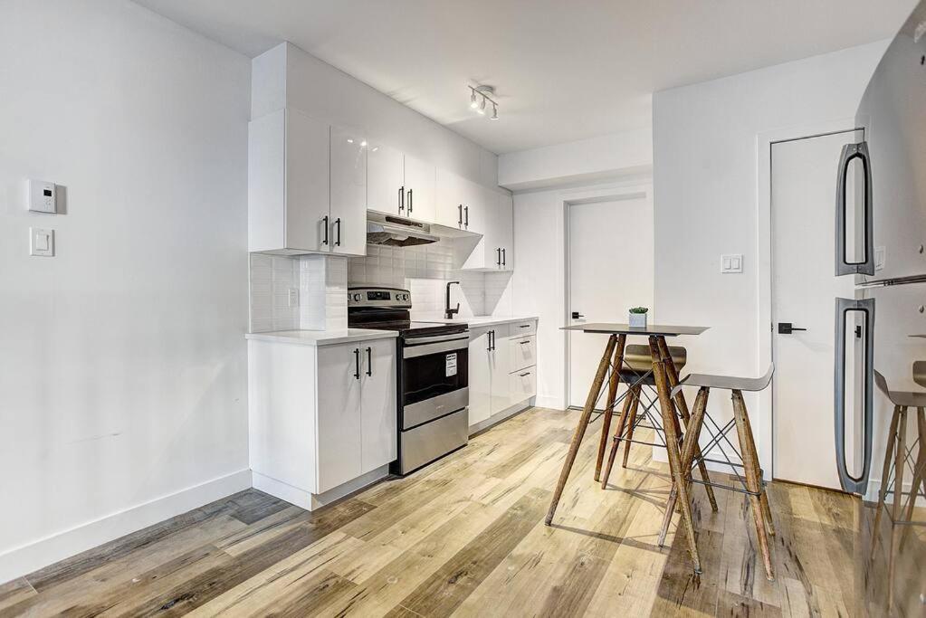 Cozy Downtown Retreat