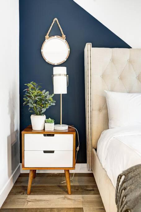 Cozy Downtown Retreat