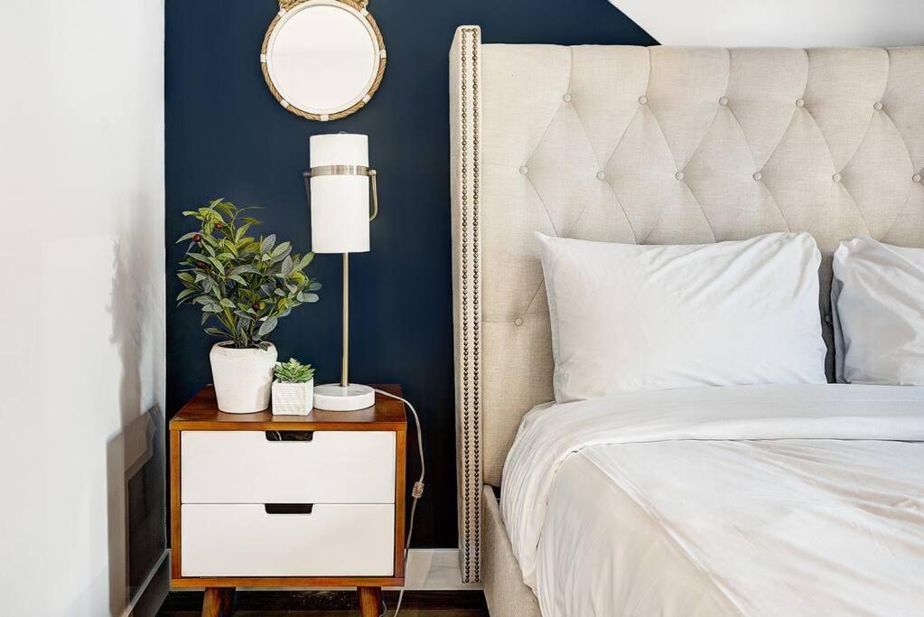Cozy Downtown Retreat