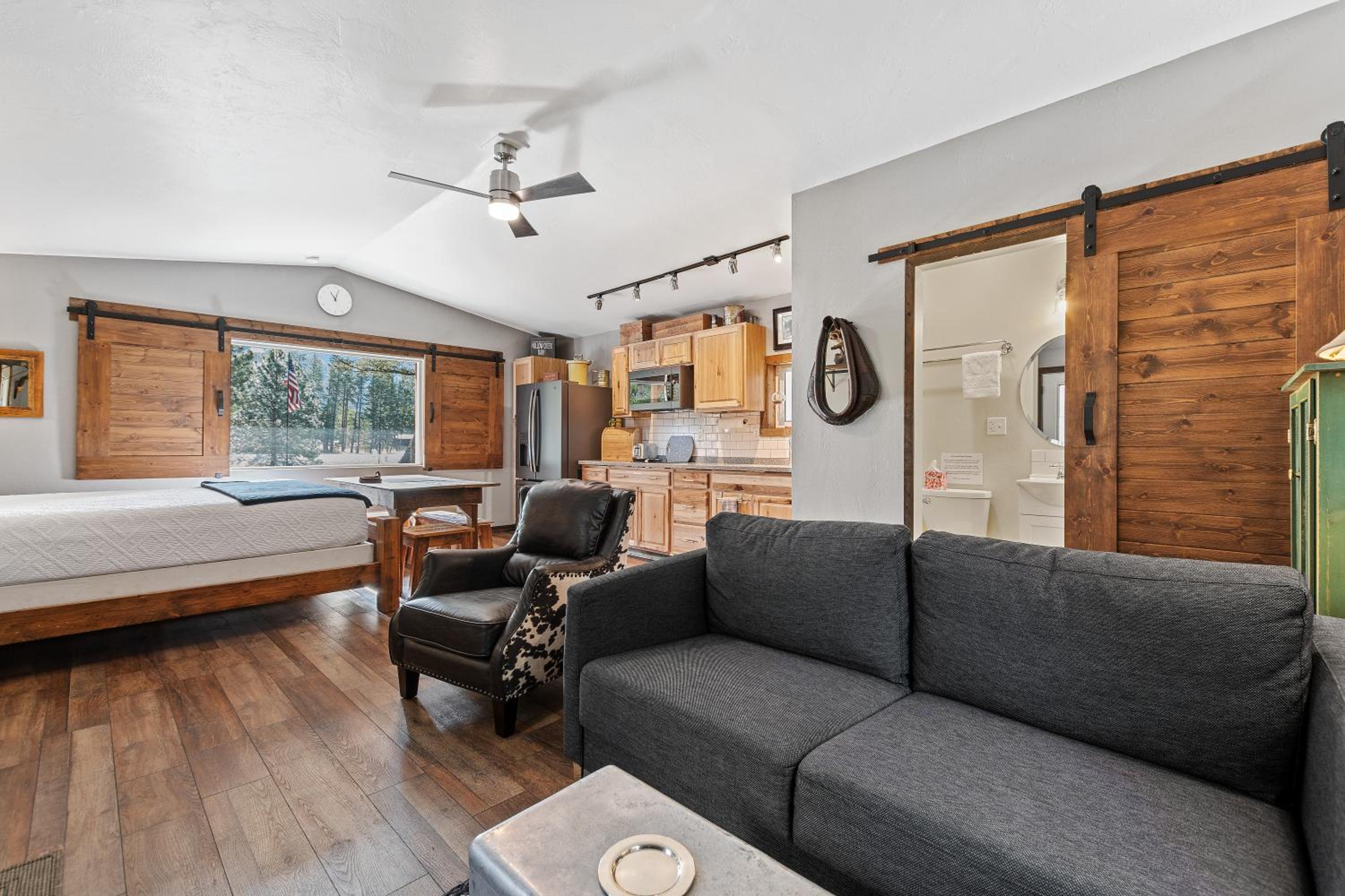Fort Williamson Glacier Vacation Rentals