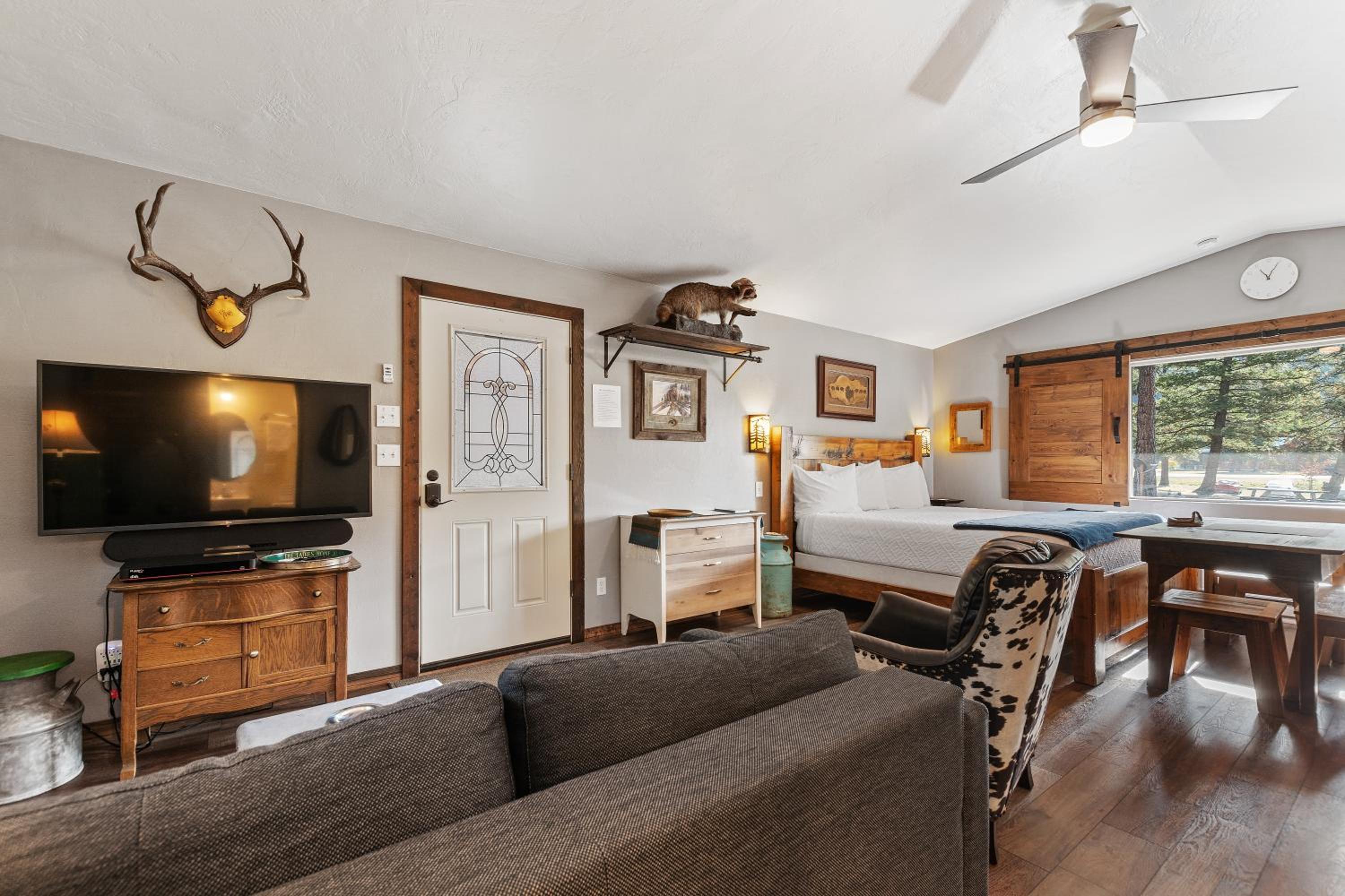 Fort Williamson Glacier Vacation Rentals