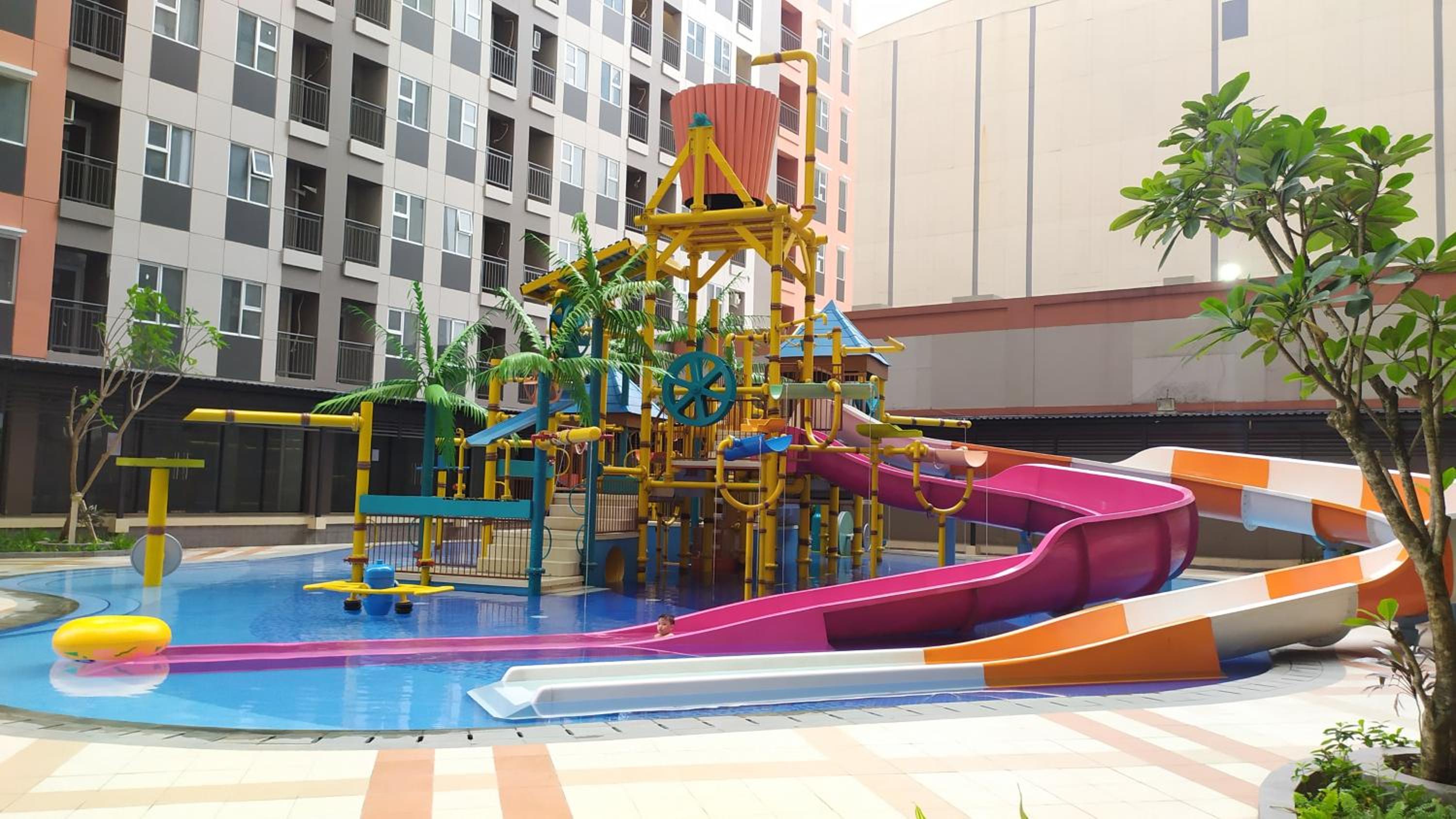 Apartemen 2BR Dengan Fasilitas Waterpark view 2