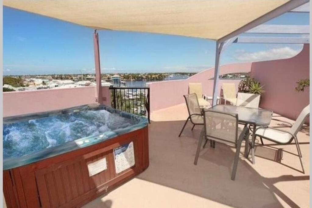 Nautilus Resort - Private Apartment