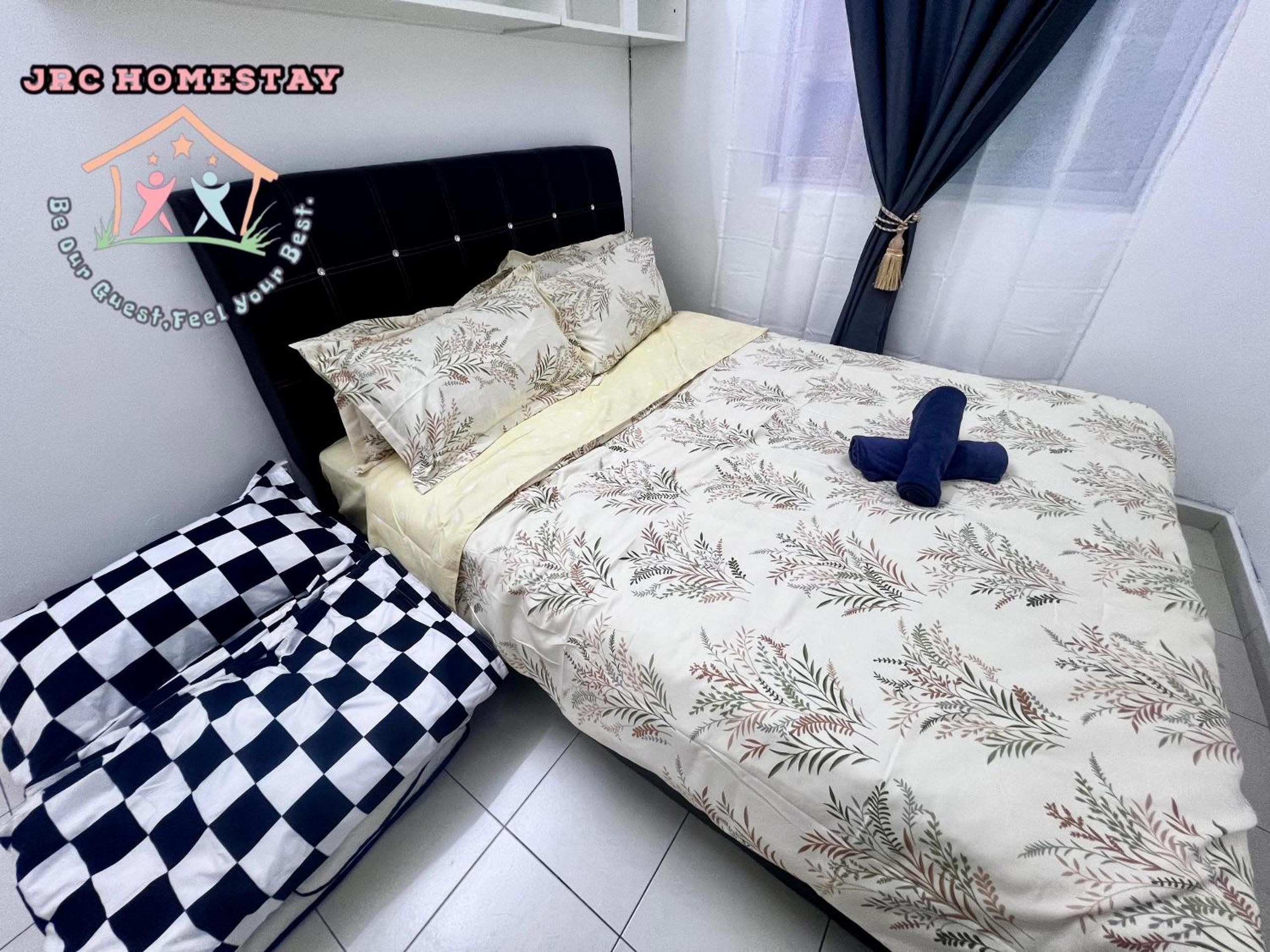 Desa Tebrau 3 IKEA Toppen near PeiKin Long Sing YiJia Restaurant