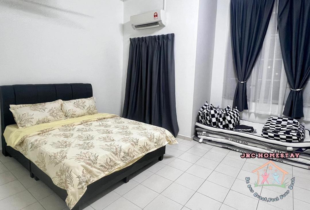 Desa Tebrau 3 IKEA Toppen near PeiKin Long Sing YiJia Restaurant