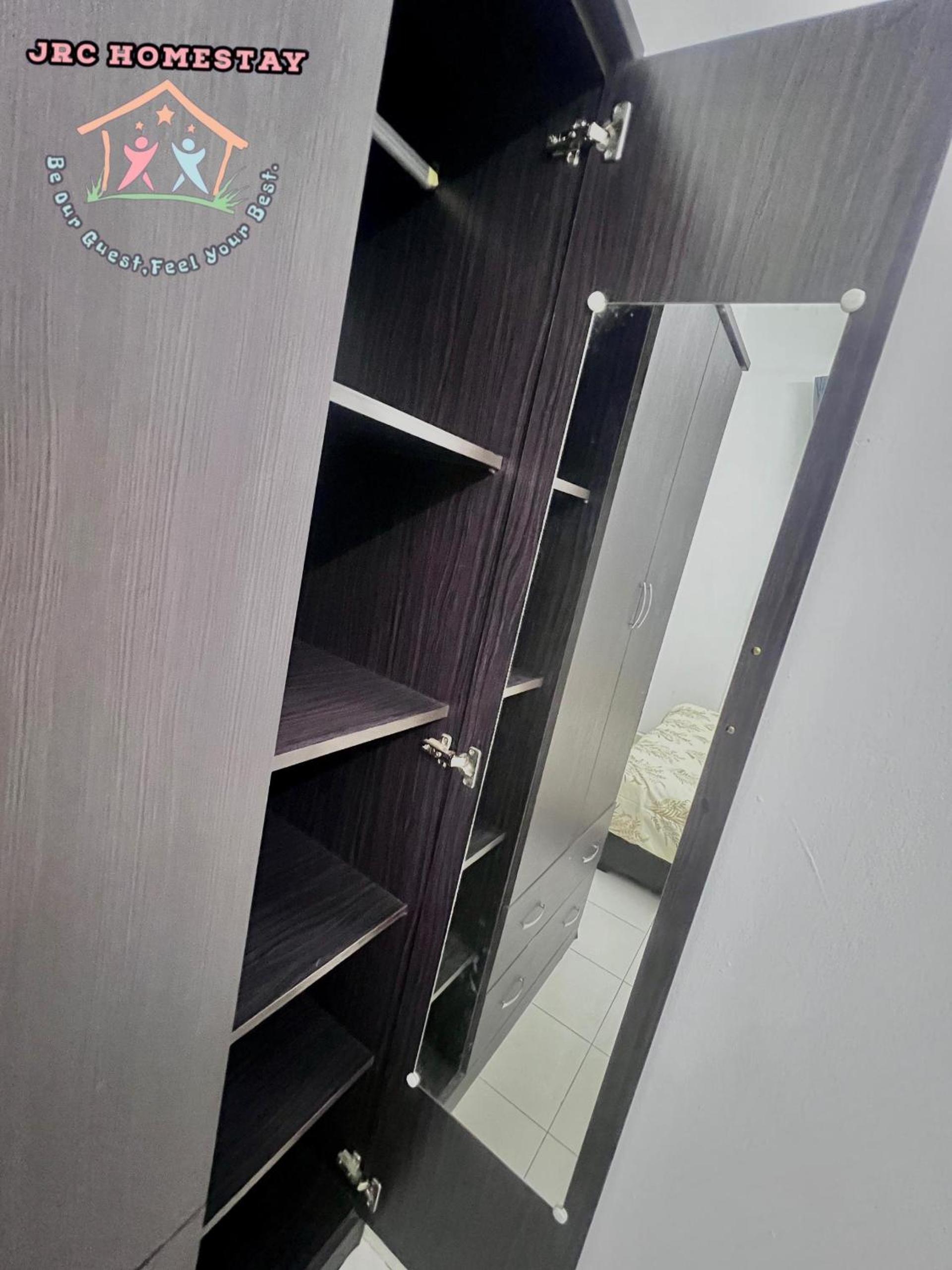 Desa Tebrau 3 IKEA Toppen near PeiKin Long Sing YiJia Restaurant