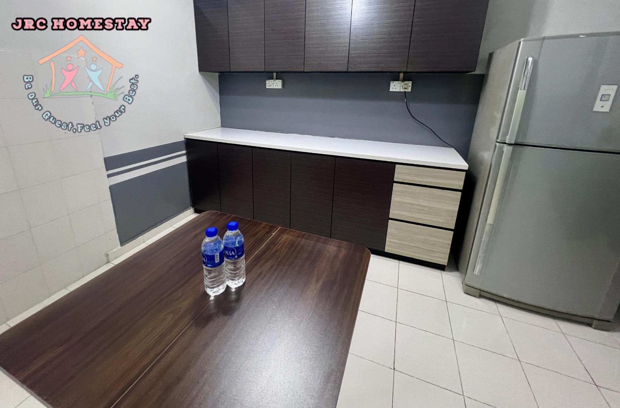 Desa Tebrau 3 IKEA Toppen near PeiKin Long Sing YiJia Restaurant