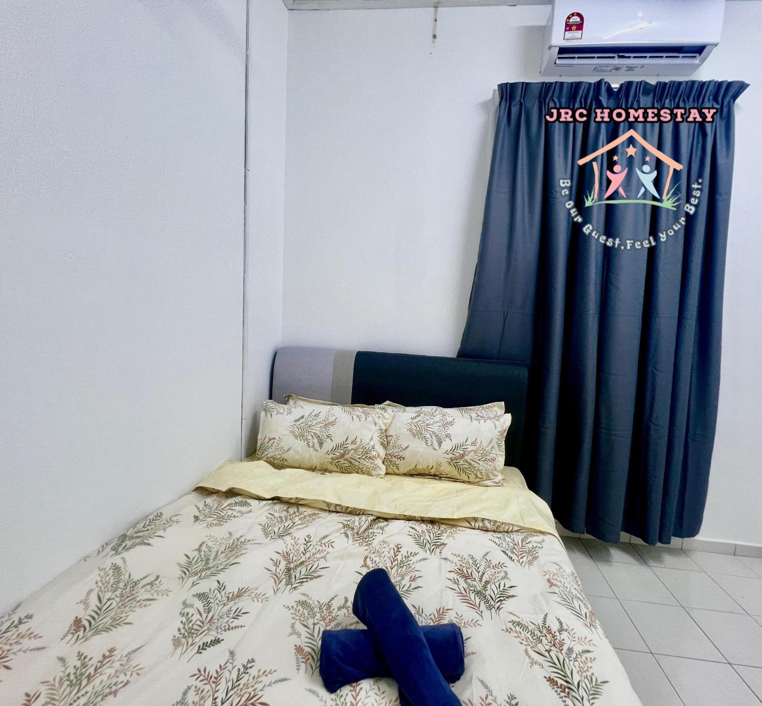 Desa Tebrau 3 IKEA Toppen near PeiKin Long Sing YiJia Restaurant