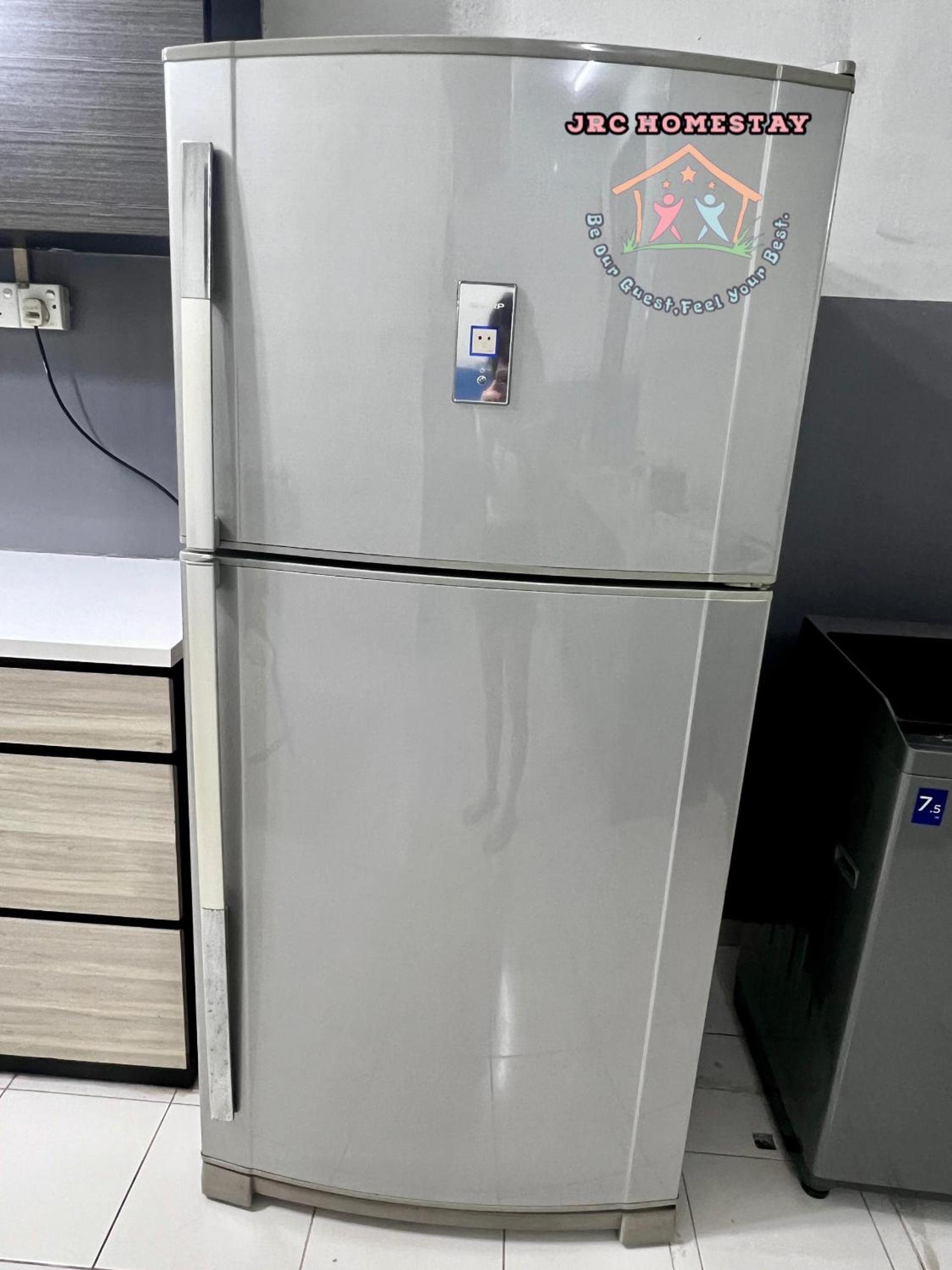 Desa Tebrau 3 IKEA Toppen near PeiKin Long Sing YiJia Restaurant