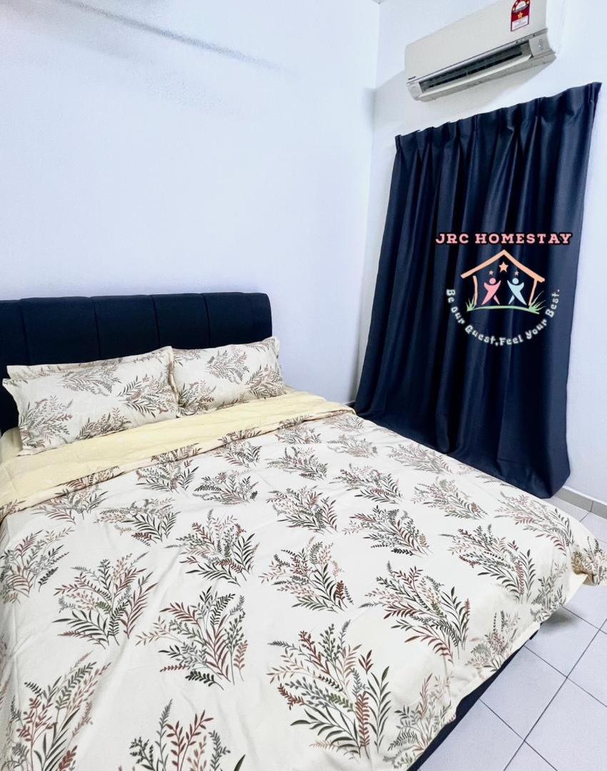 Desa Tebrau 3 IKEA Toppen near PeiKin Long Sing YiJia Restaurant