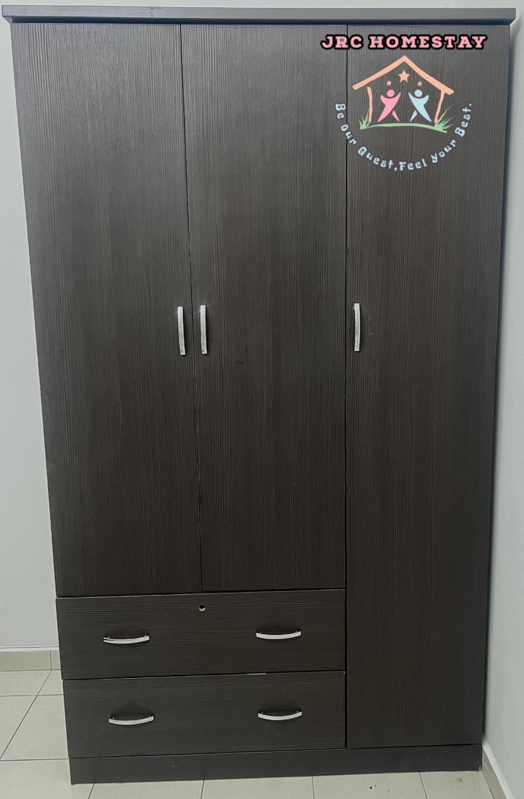 Desa Tebrau 3 IKEA Toppen near PeiKin Long Sing YiJia Restaurant