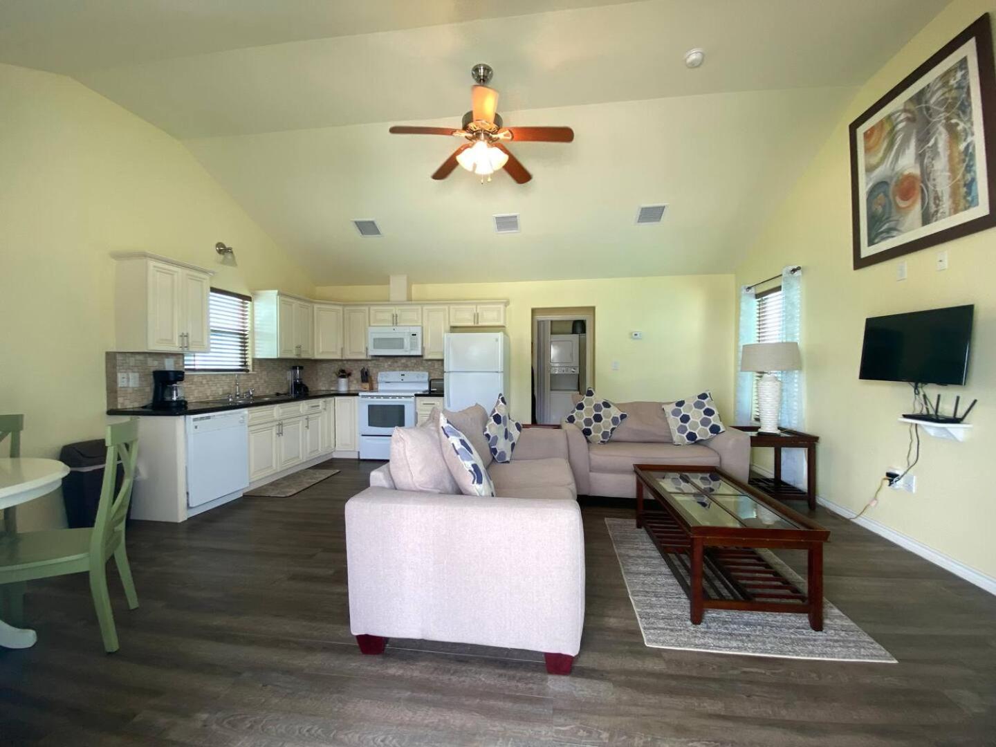 Horizon Cottage #9 view 3
