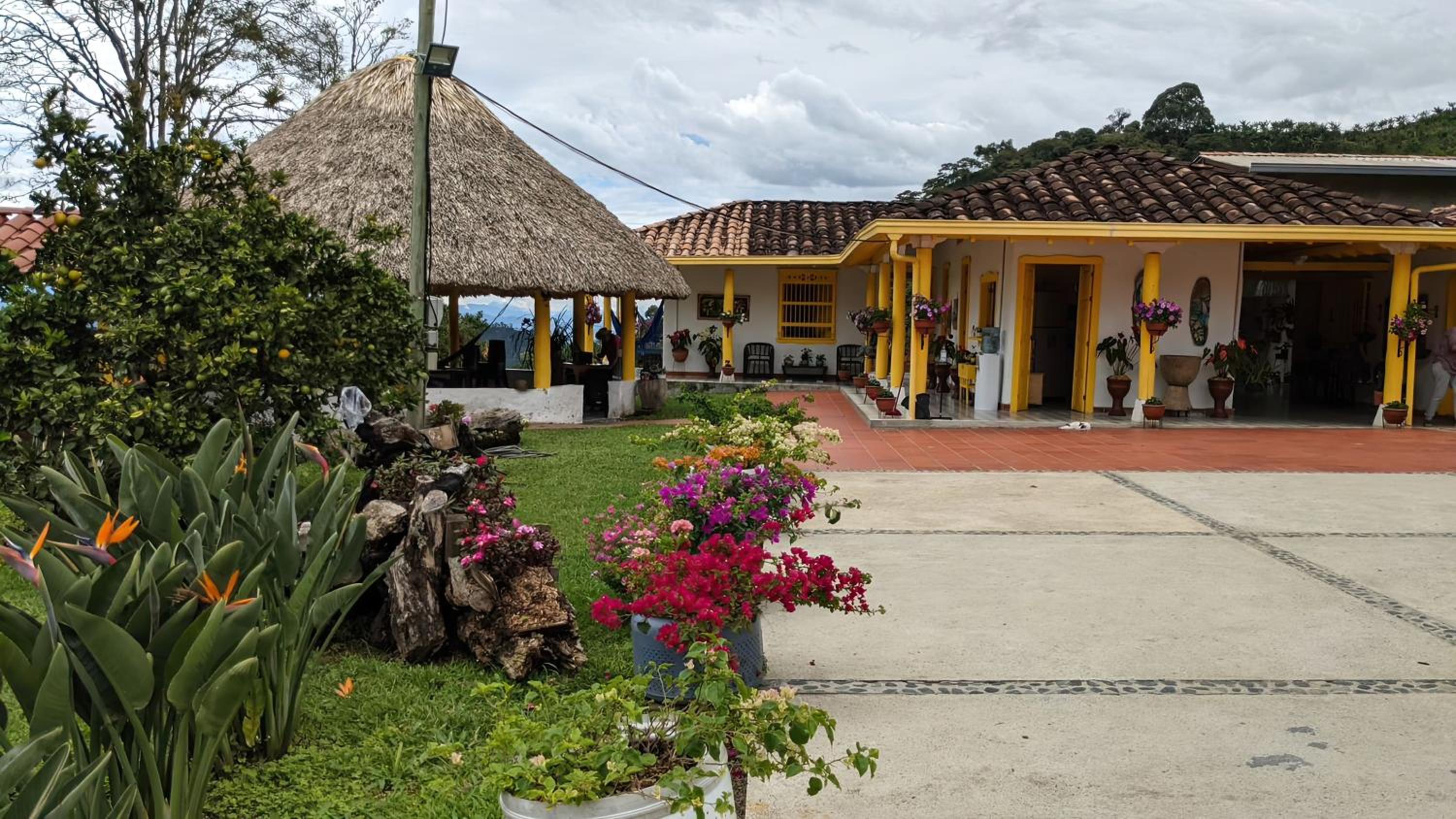 Finca cafetera con TV, Baño Privado, Wifi