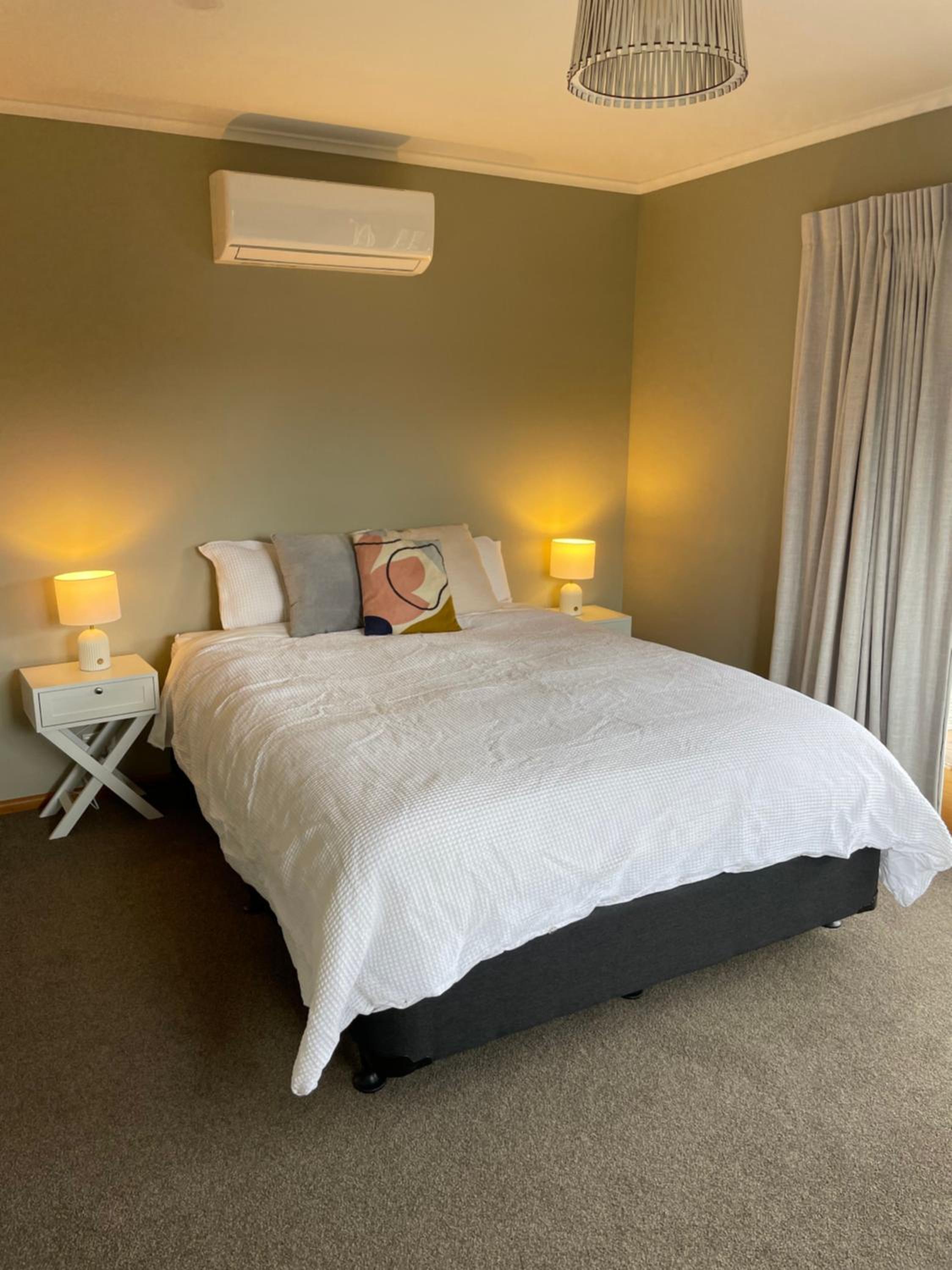Sunny & Cosy Napier Home! view 5