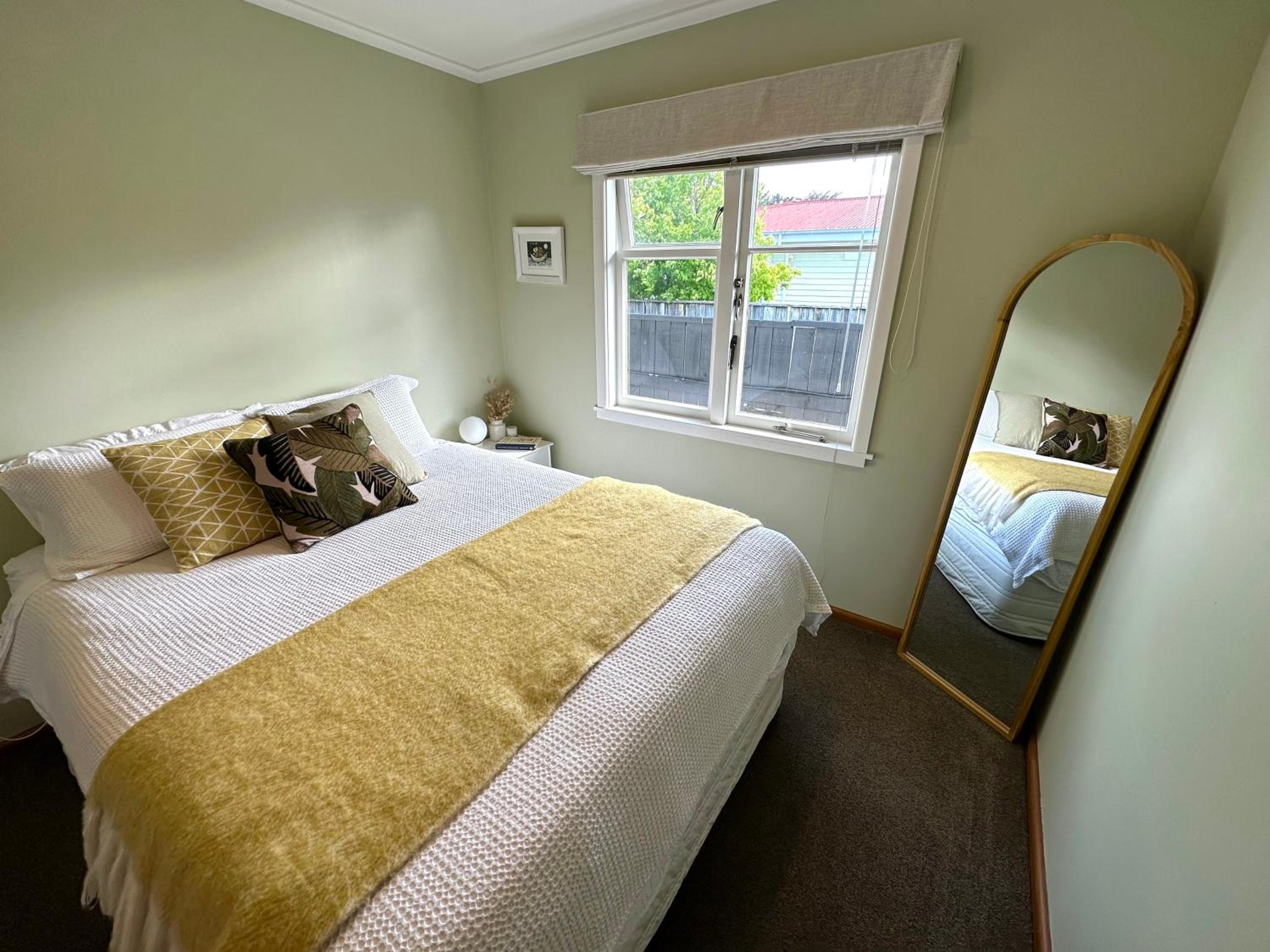 Sunny & Cosy Napier Home! view 2