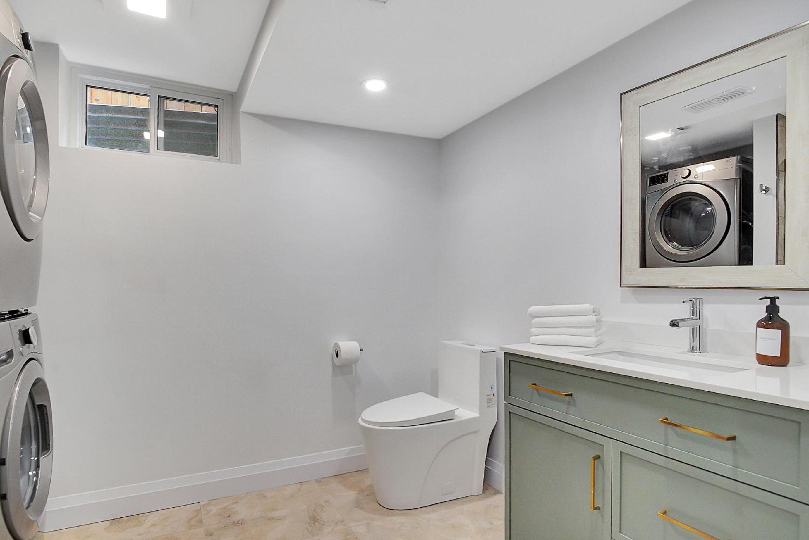 New Two Bedroom Apartment In Waterloo