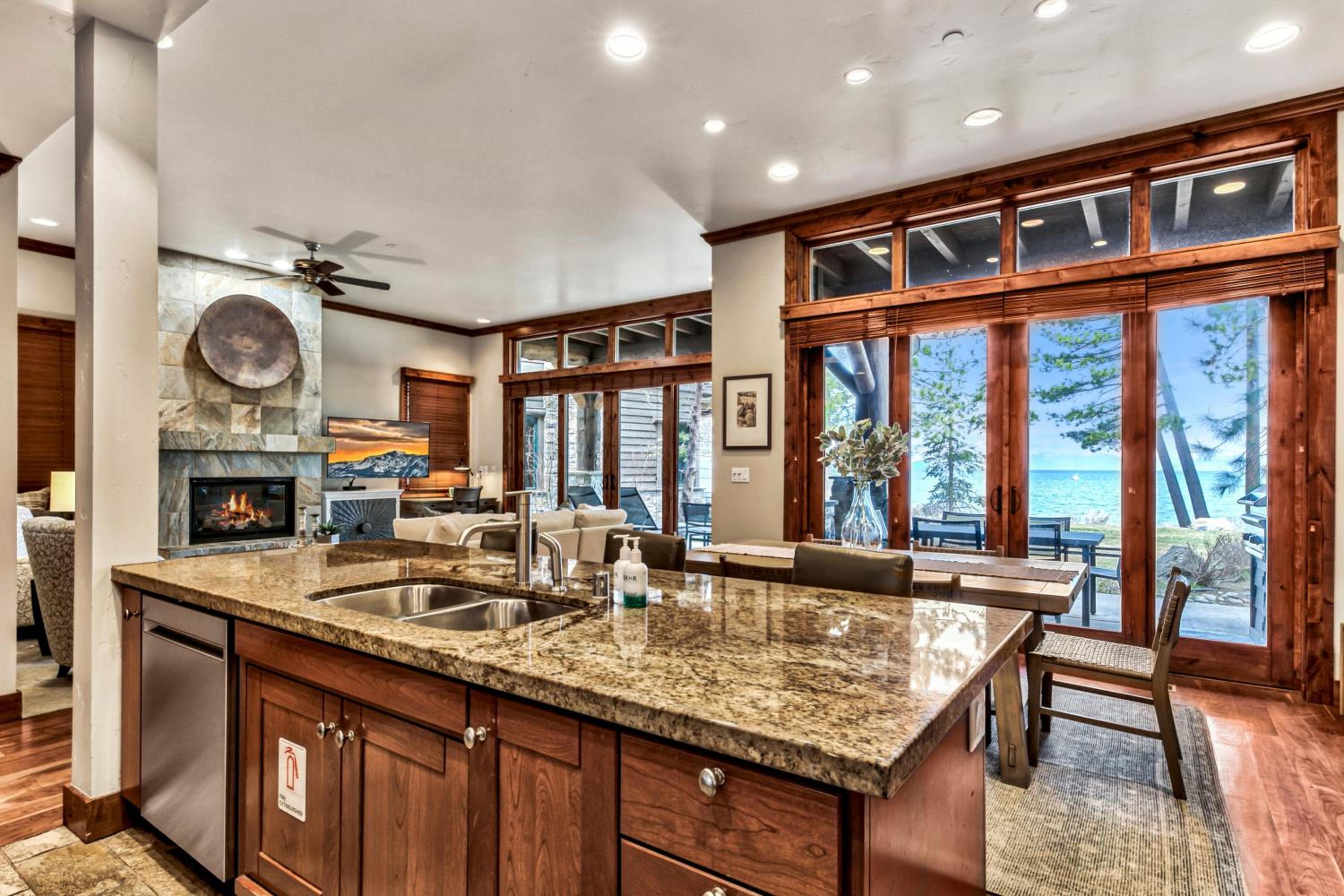 Lake Tahoe Vacations - Sierra Shores Five - Lakefront Comfort - Property Image 21