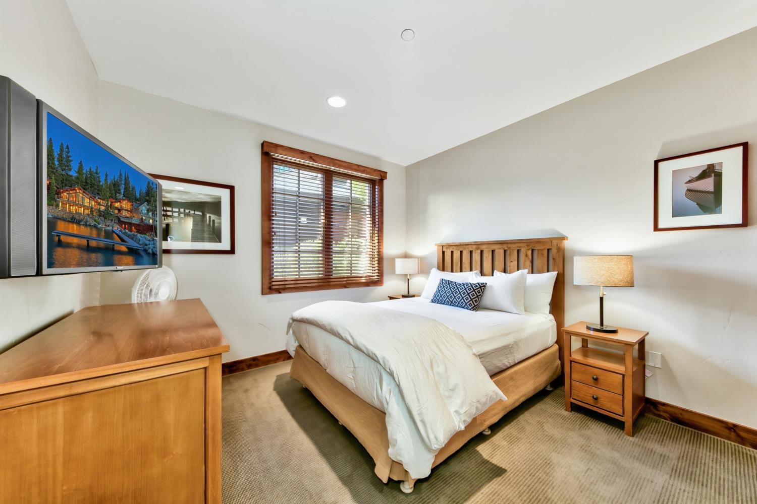 Lake Tahoe Vacations - Sierra Shores Five - Lakefront Comfort - Property Image 36